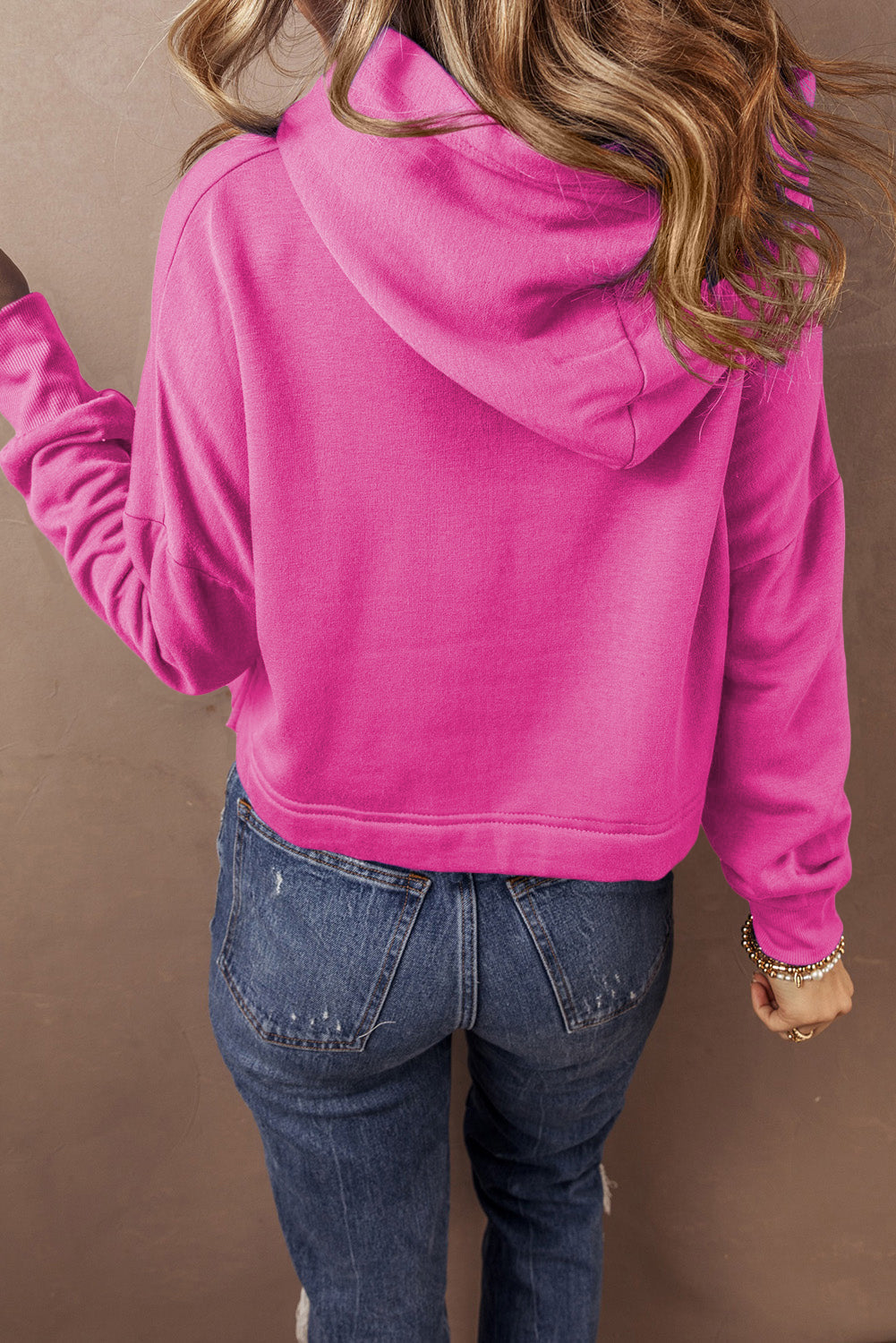 Sachet Pink Solid Drop Shoulder Drawstring Cropped Hoodie eAura