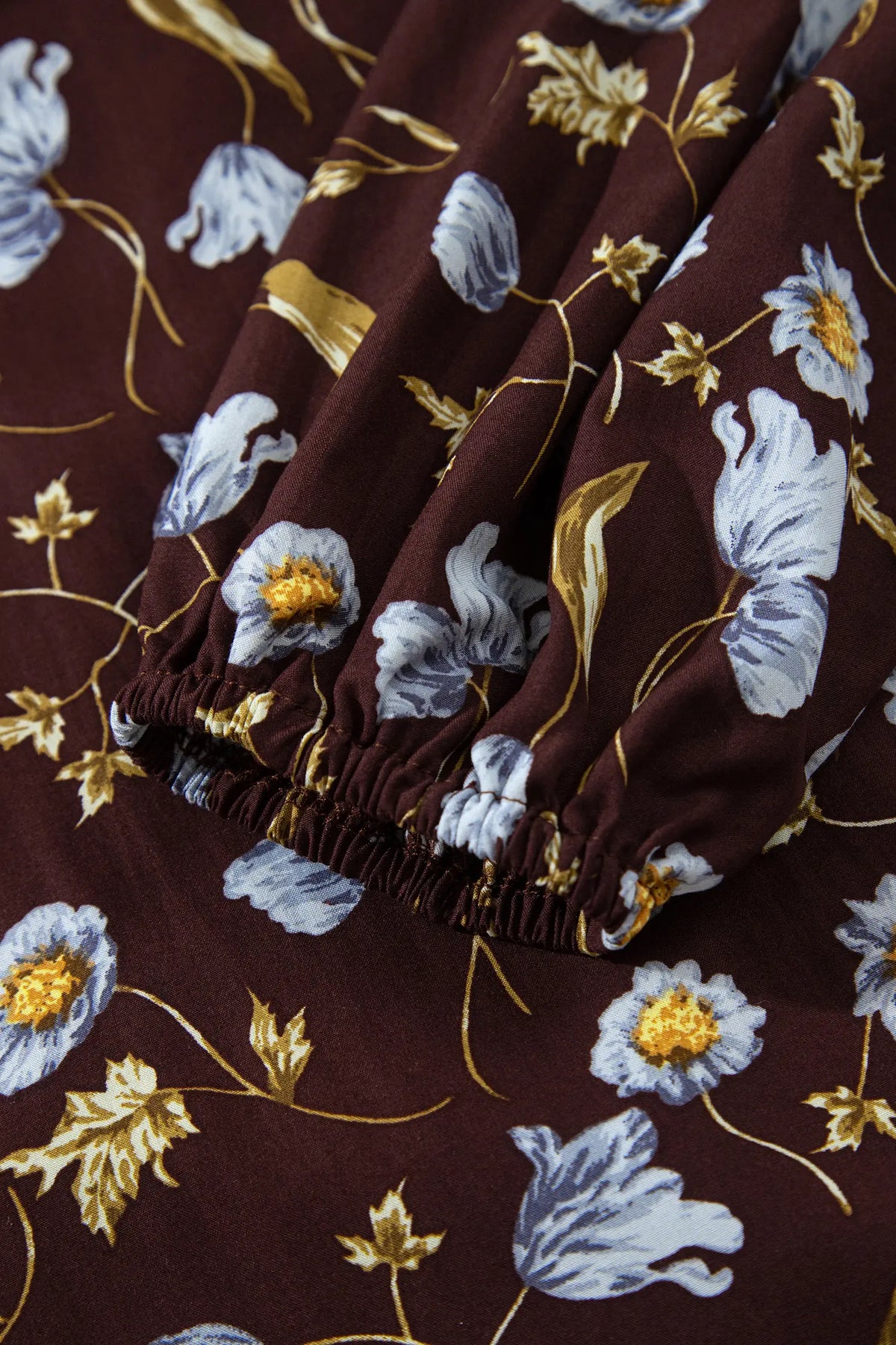 Floral Print Shirred V Neck Shift Dress – Brown
