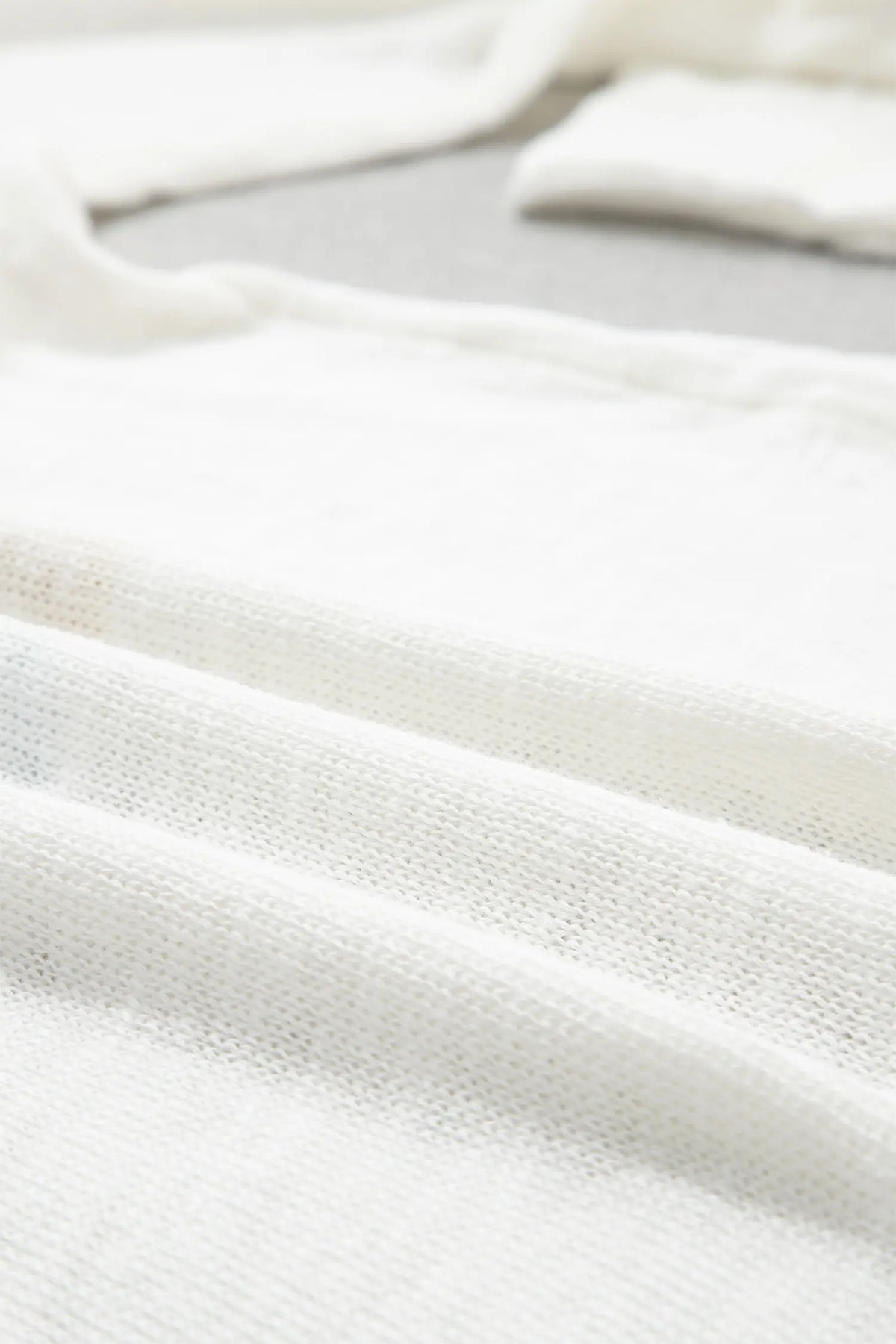 V Neck Lightweight Knit BEACH SIDE Shift Tunic Sweater – White