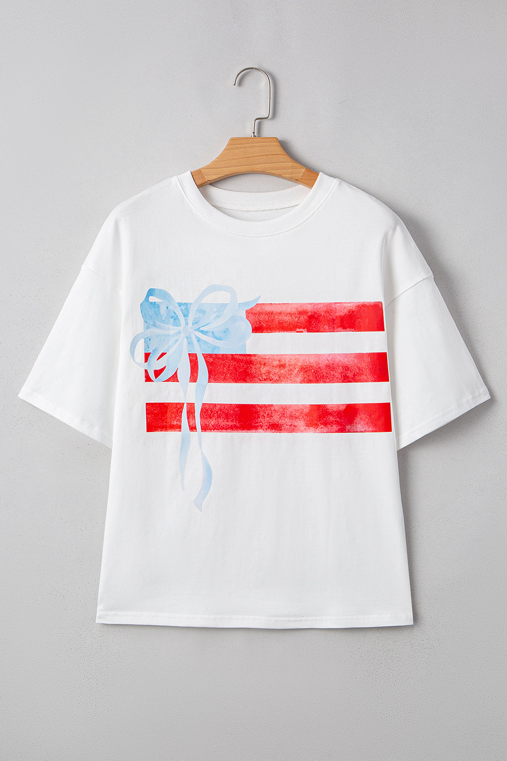 White Flag Bow Graphic Crewneck Tee eAura