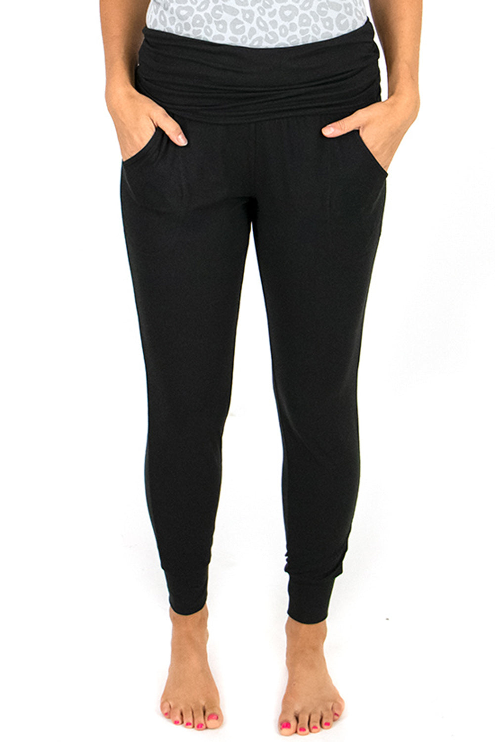 Black High Waist Pleated Pocket Leggings Beagle Boutique Fashion Outlet