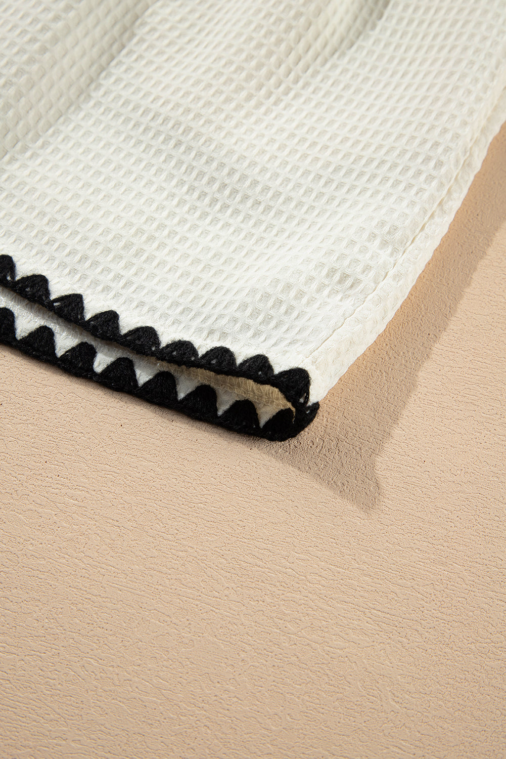 White Waffle Texture Contrast Ricrac Hemline Casual Shorts eAura