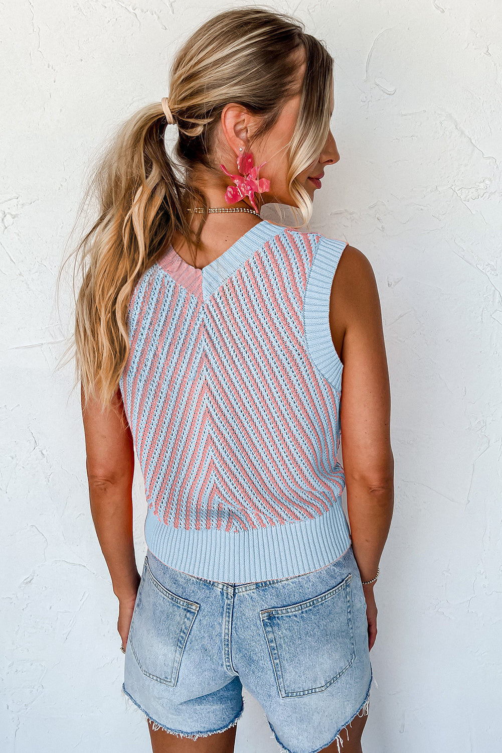 Contrast Chevron Knit V Neck Sweater Vest eAura