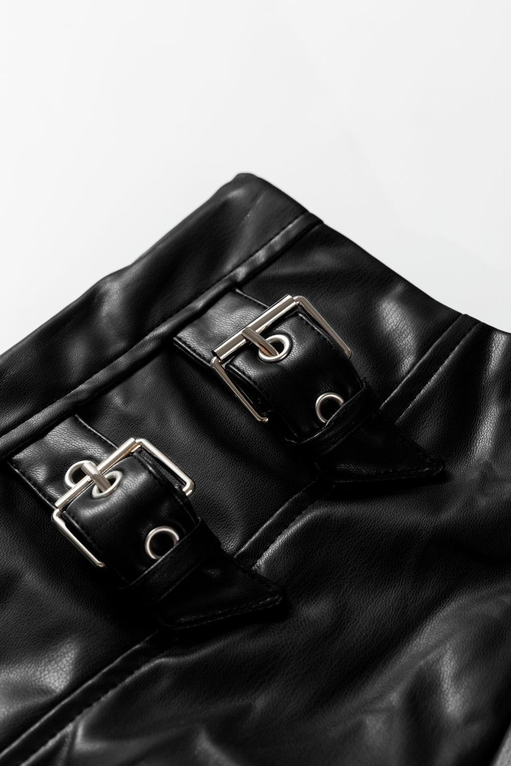 Black Faux Leather Retro Buckle Detail Pleated Flared Midi Skirt - eAura