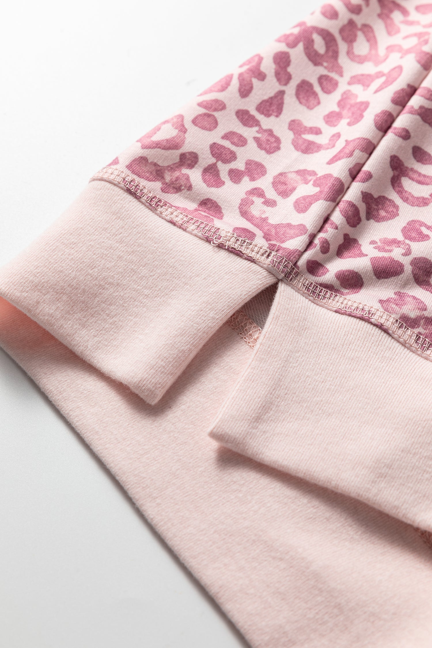 Leopard Print Crew Neck Sweatshirt - eAura