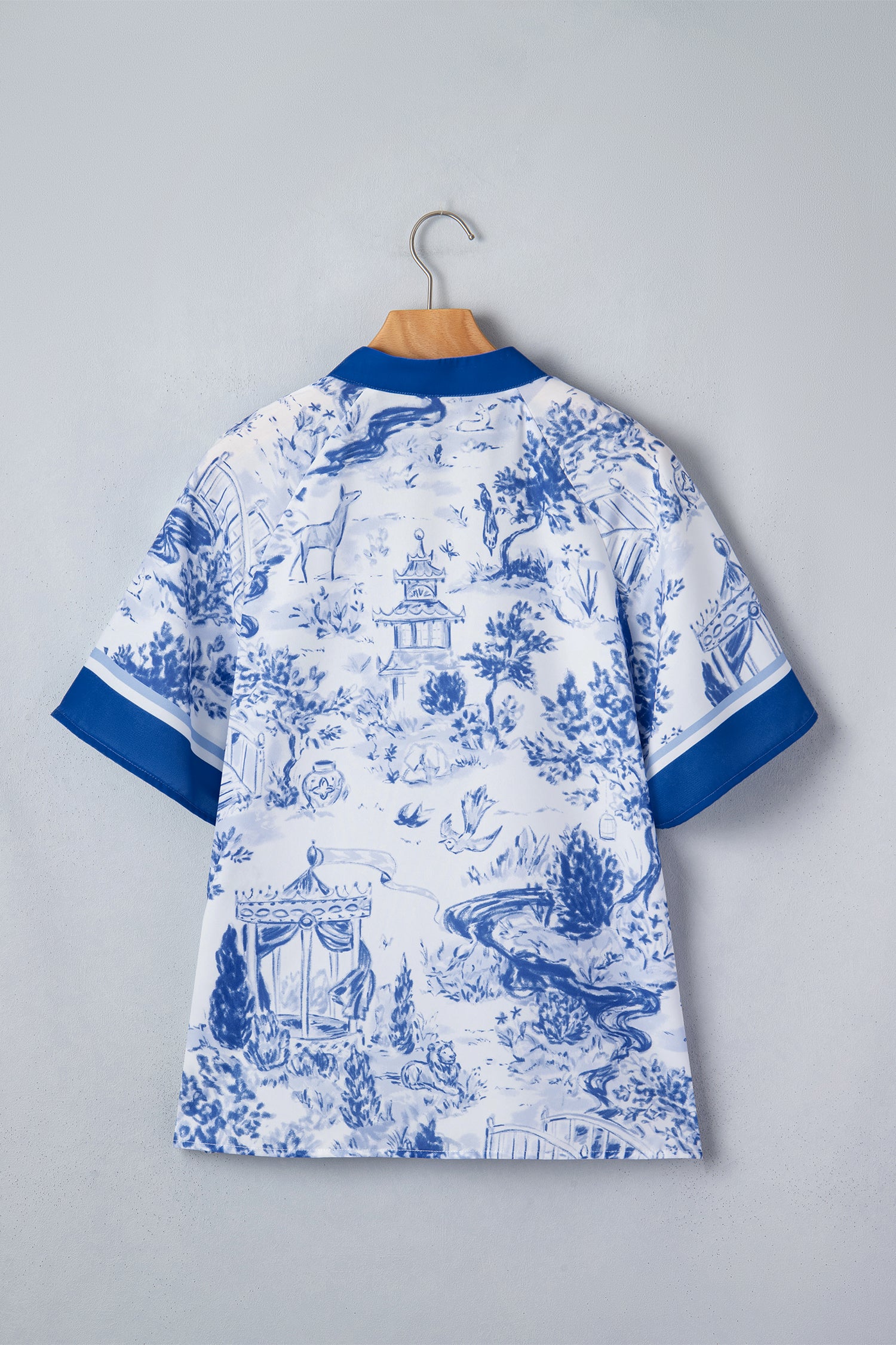 Wild Animal Paradise Contrast V Neck Raglan Sleeve Blouse – Blue