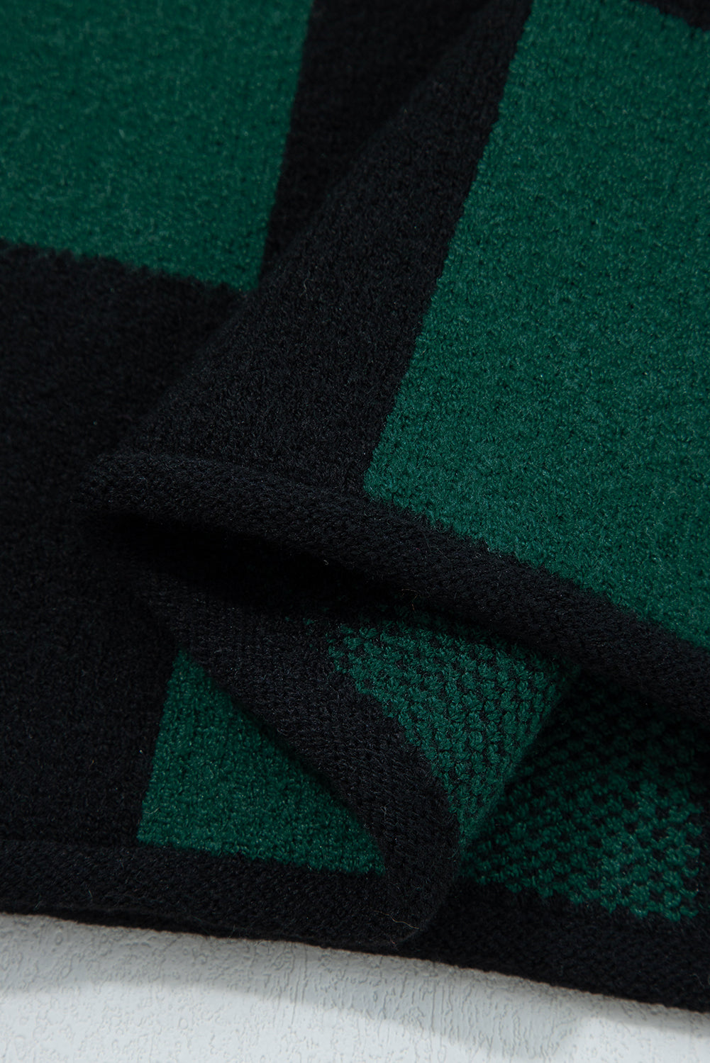 Checked Notched Neckline Drop Shoulder Knit Sweater eAura