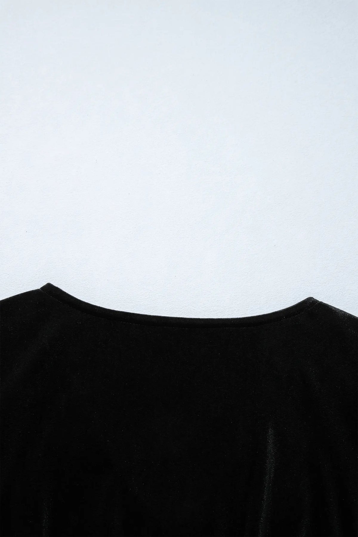 V Neck Bow Decoration Peplum Hem Shift Silhouette Short Sleeve Blouse – Black