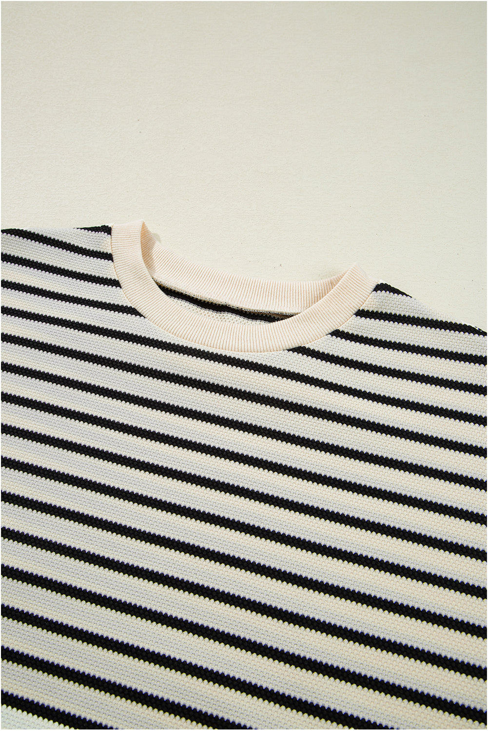 Black Stripe Scallop Lace Trim Ruffle Short Sleeves Crewneck Top eAura