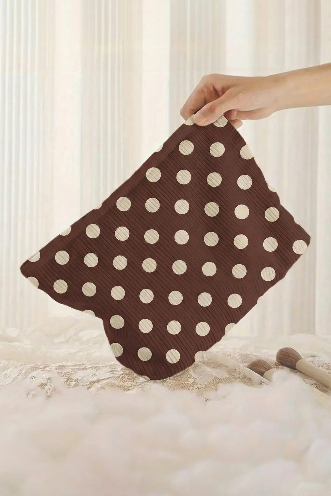 Polka Dot Ribbed Makeup Storage Bag