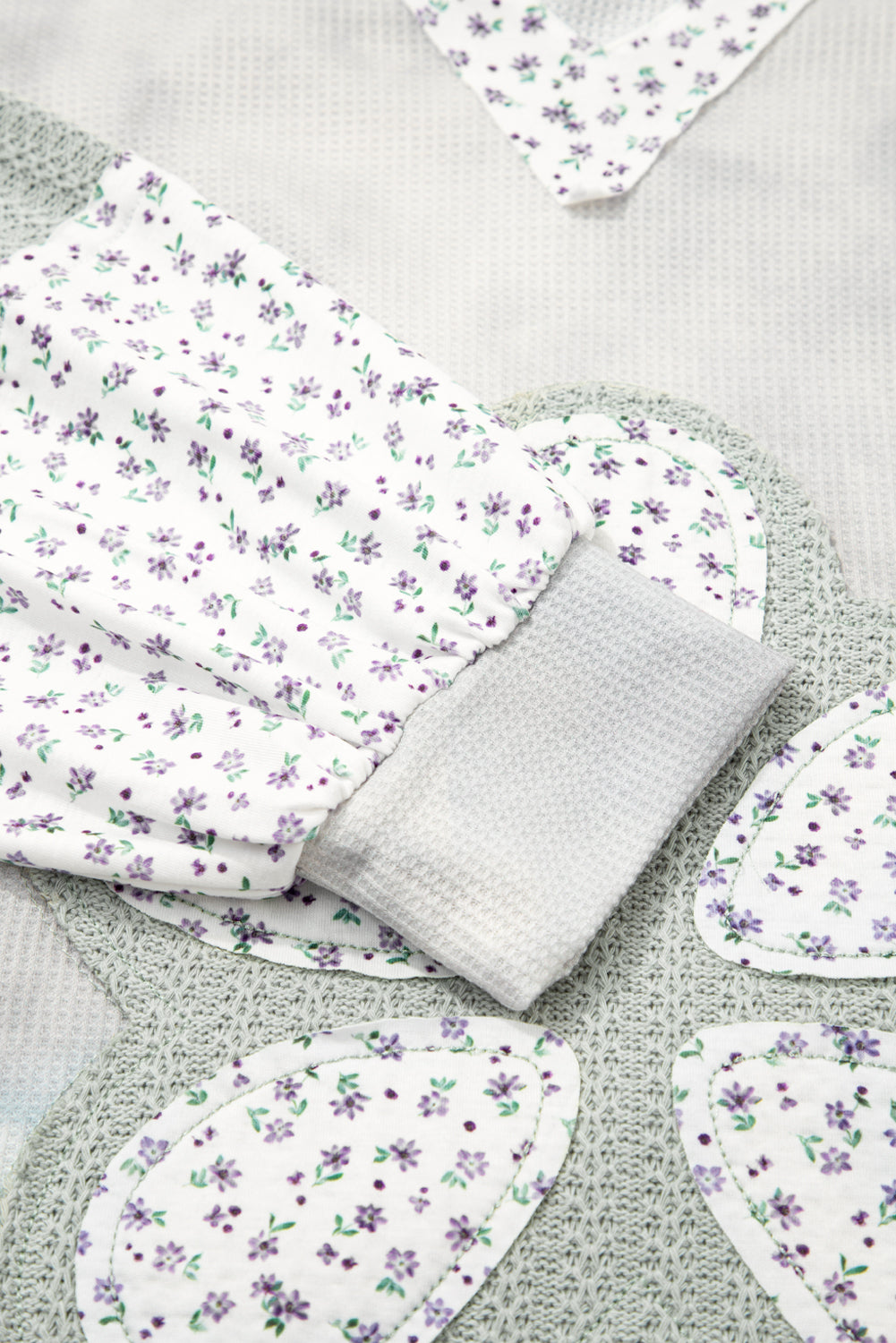 Floral Patched Waffle Textured V-Neck Casual Hoodie - eAura