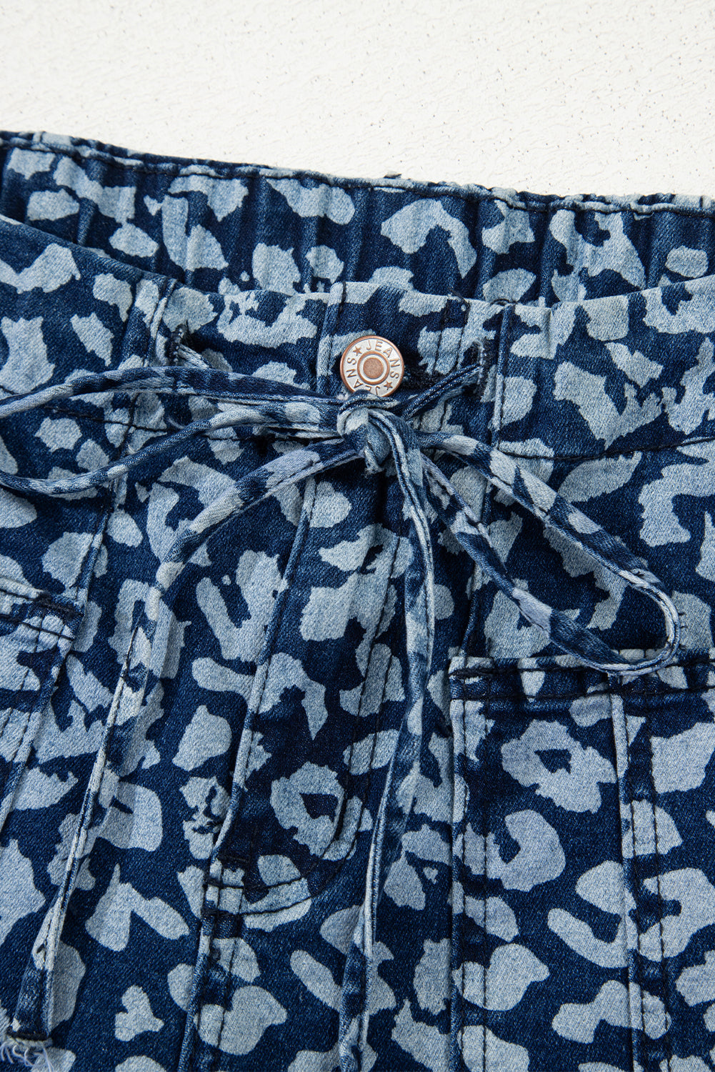 Leopard Printed Drawstring Elastic Waistband Pocketed Wide Leg Jeans - eAura