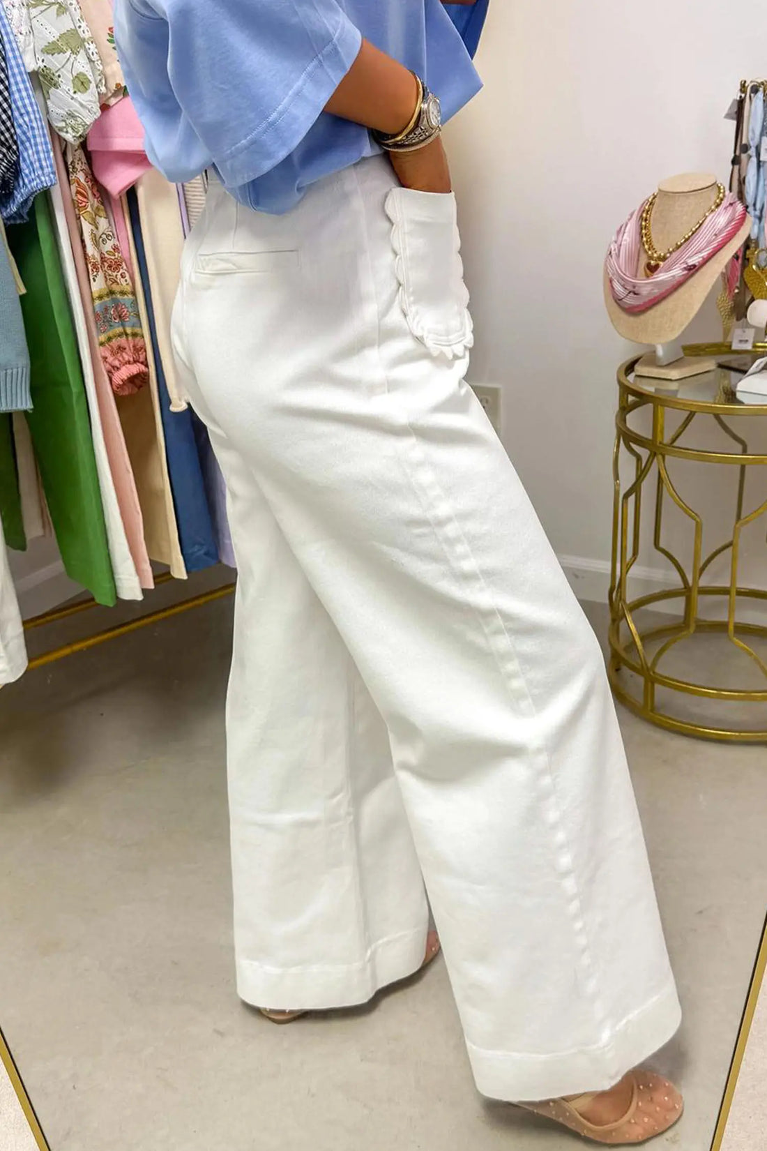 Solid Colour Scalloped Patch Pocket Shift Jeans – White