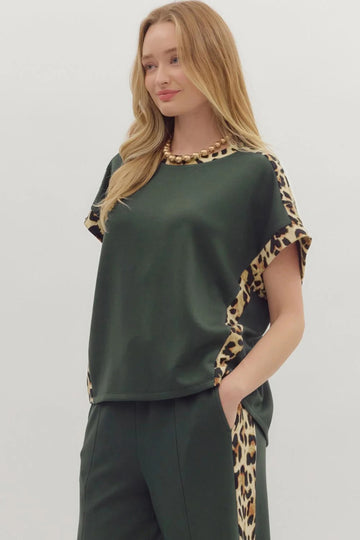 Leopard Trim Round Neck Loose T-Shirt - Tops/Tops & Tees