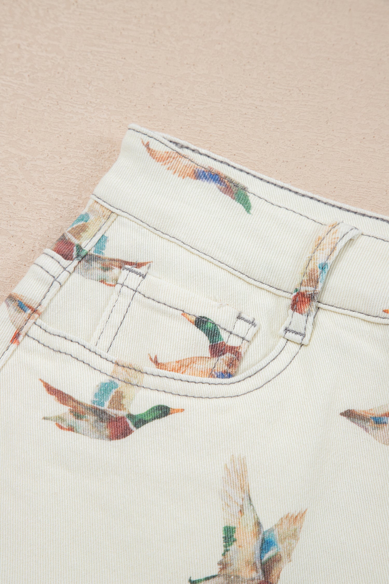 Duck Print High Waist Frayed Hem Denim Shorts – Beige