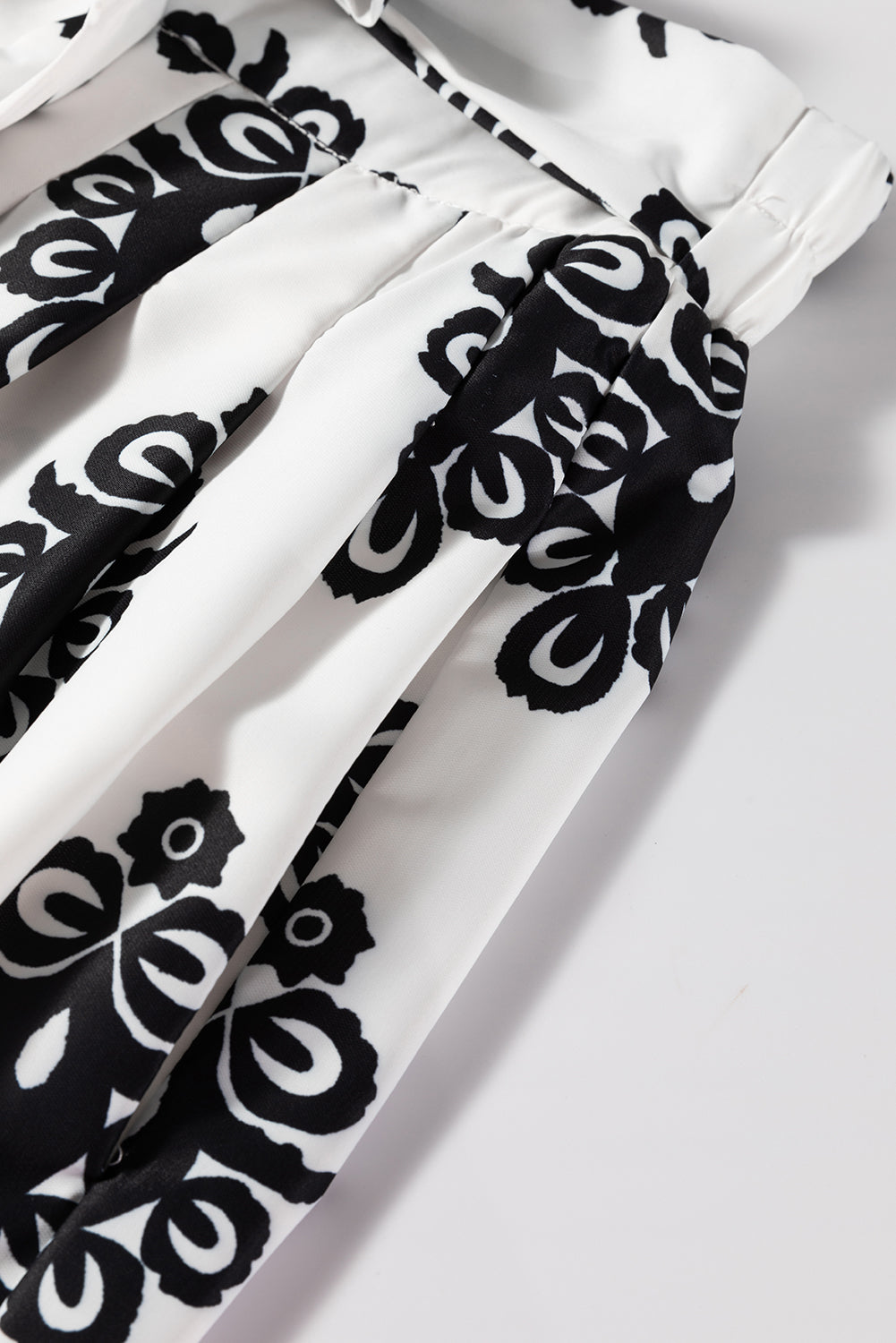 Black Tribal Geometric Print Belted High Waist Casual Shorts eAura