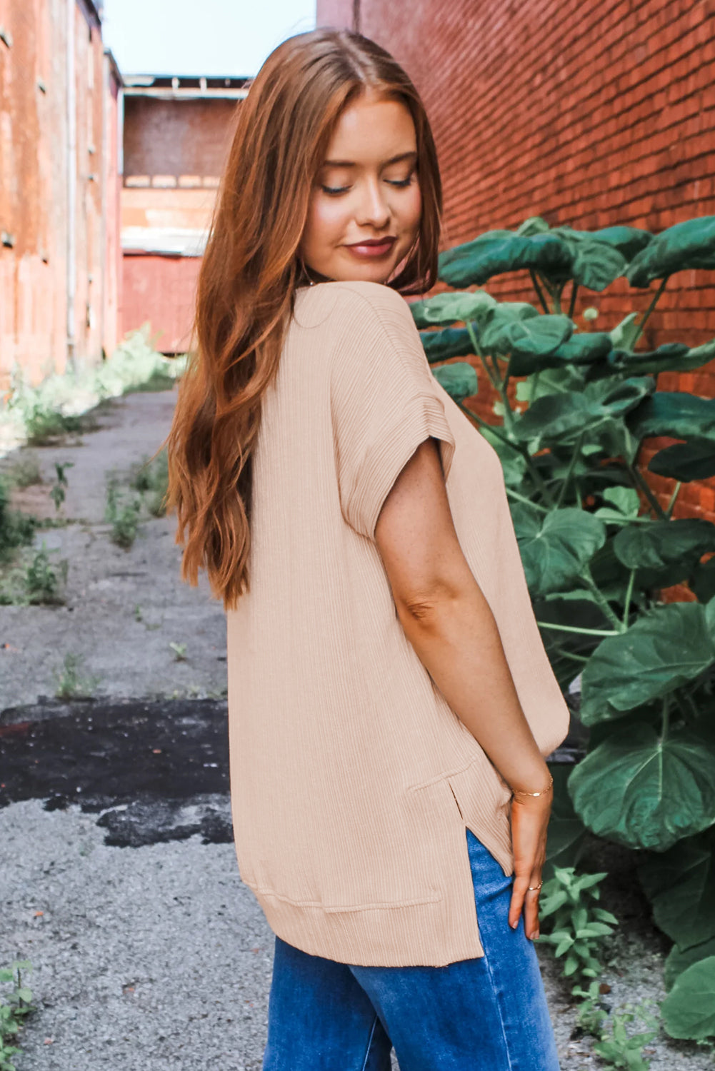Jet Stream Textured Round Neck Short Sleeve Top eAura