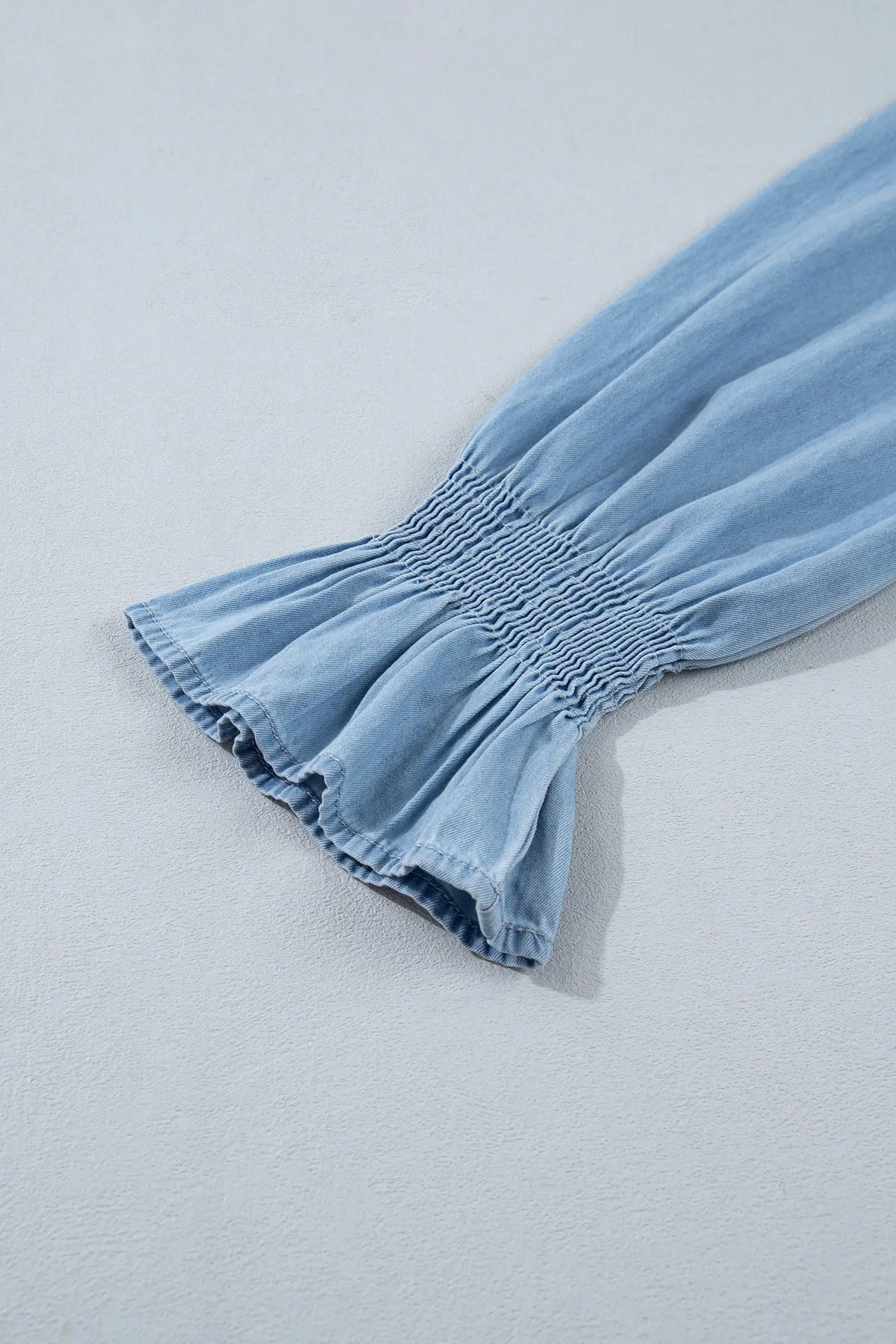 Beau Western Ruffle V Neck Long Sleeve Chambray Blouse – Blue