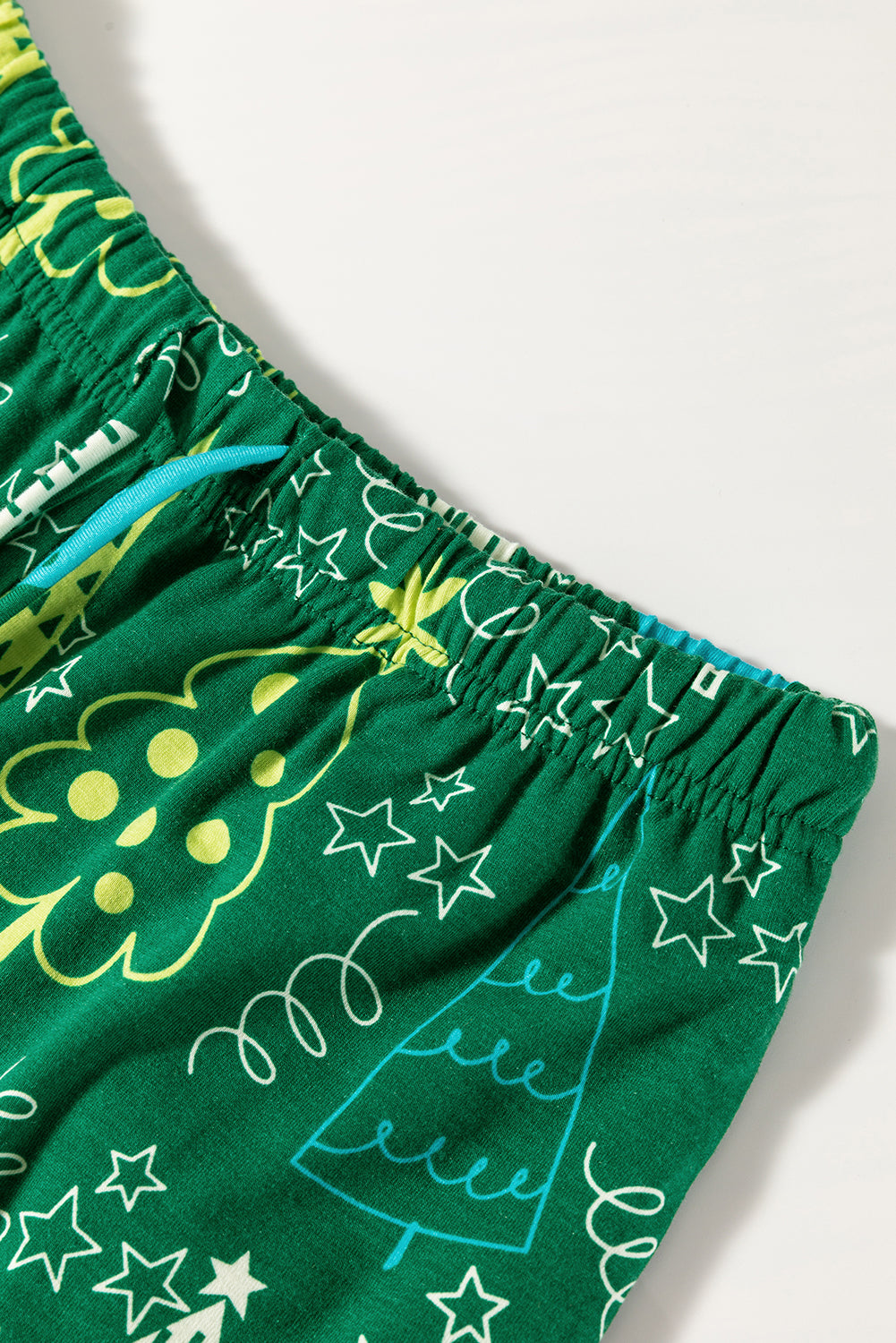 Christmas Tree Print Tee and Pants Pyjama Set - eAura