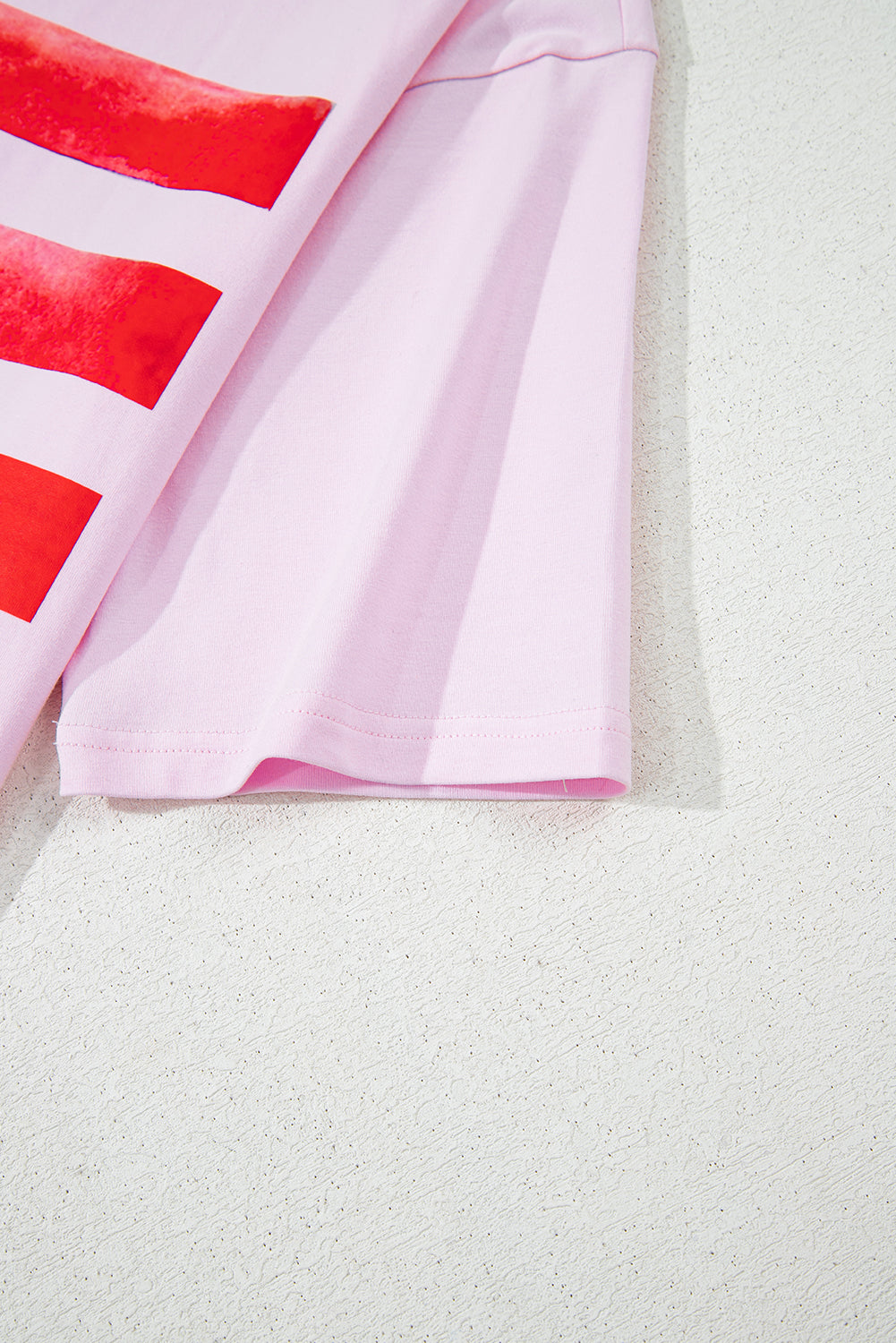 White Flag Bow Graphic Crewneck Tee eAura