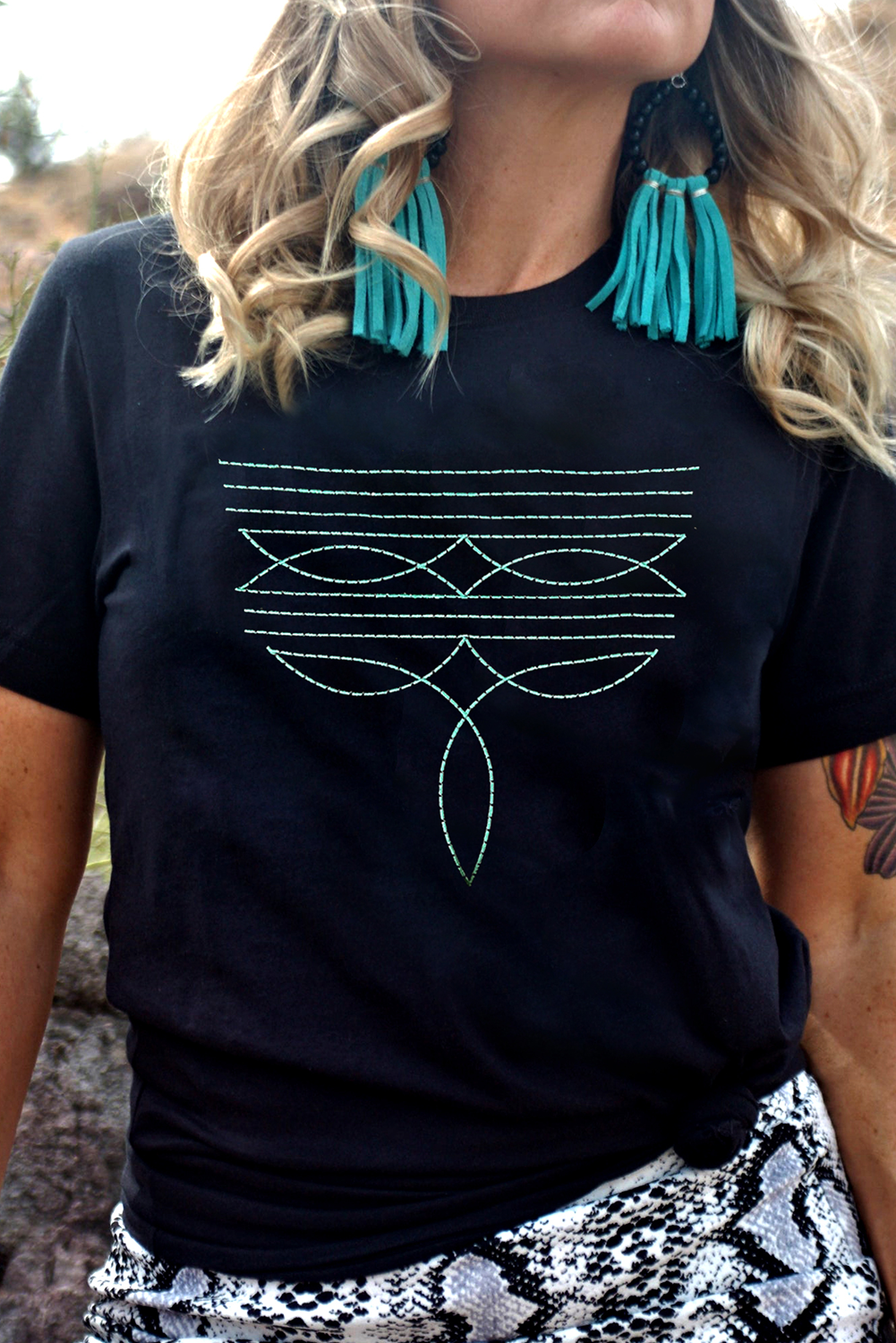 Black Western Fashion Geometric Embroidered T Shirt eAura