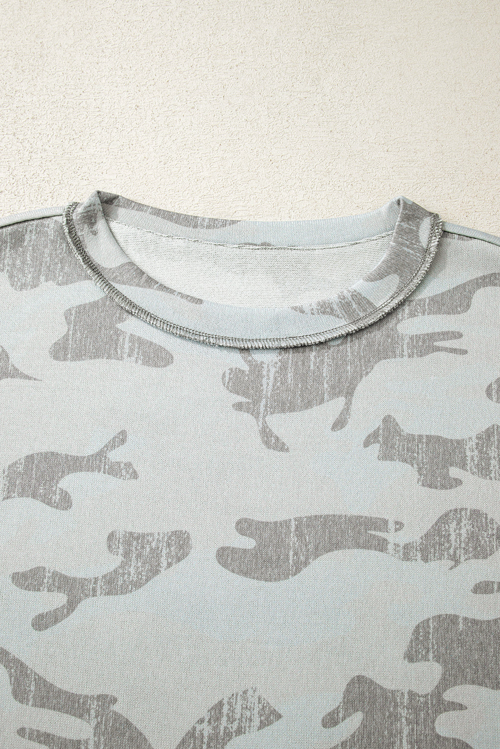 Retro Camouflage Print Exposed Seam Patchwork Drop Shoulder Sweatshirt - eAura