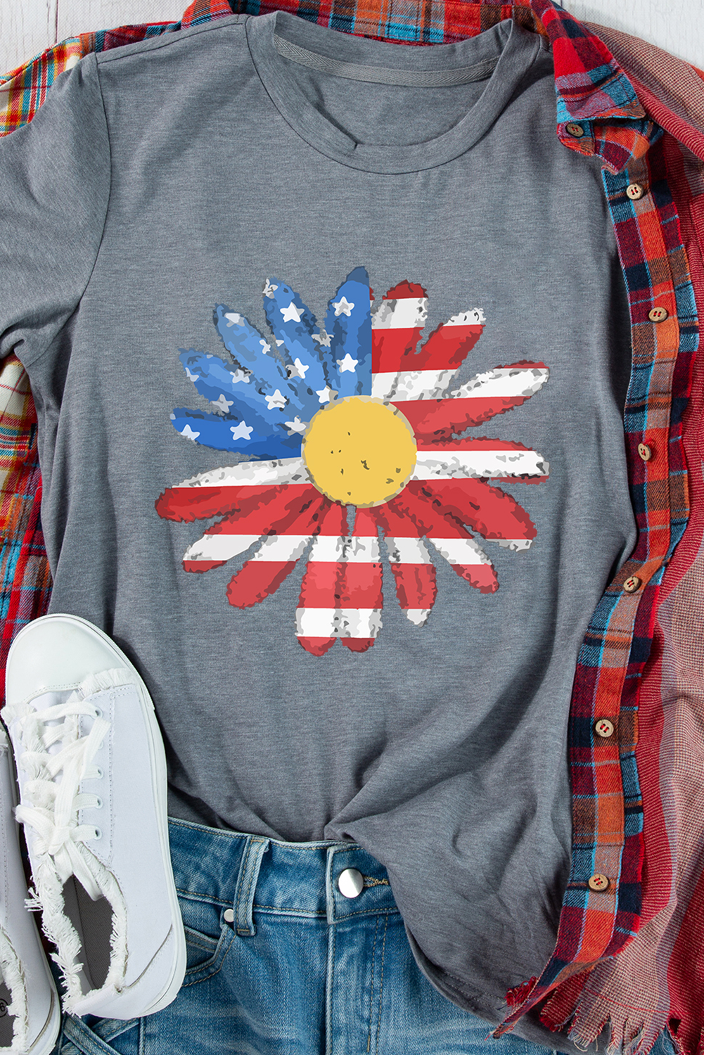 Grey Flag Pattern Sunflower Graphic Crew Neck Tee eAura