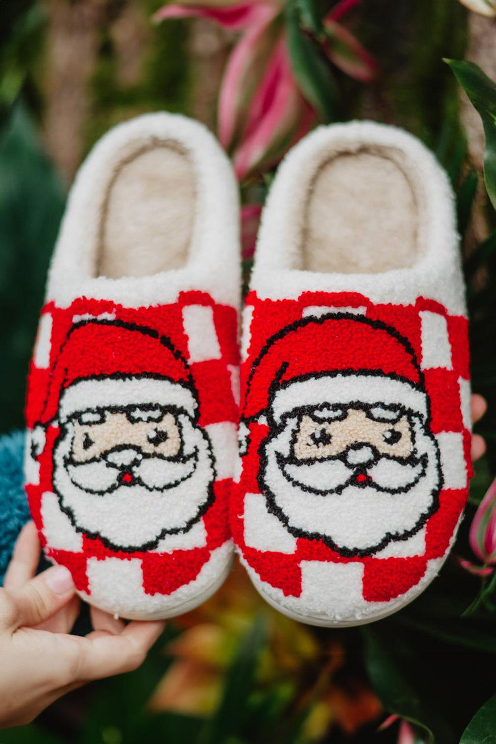 Checkered Santa Claus Graphic Plush Home Slippers - eAura