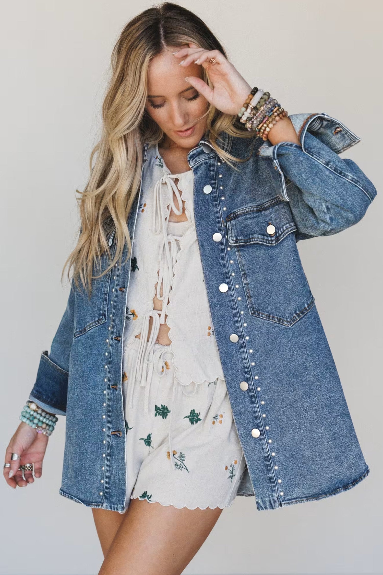 Rivet Embellished Western Style Regular Fit Long Sleeve Denim Jacket – Sail Blue