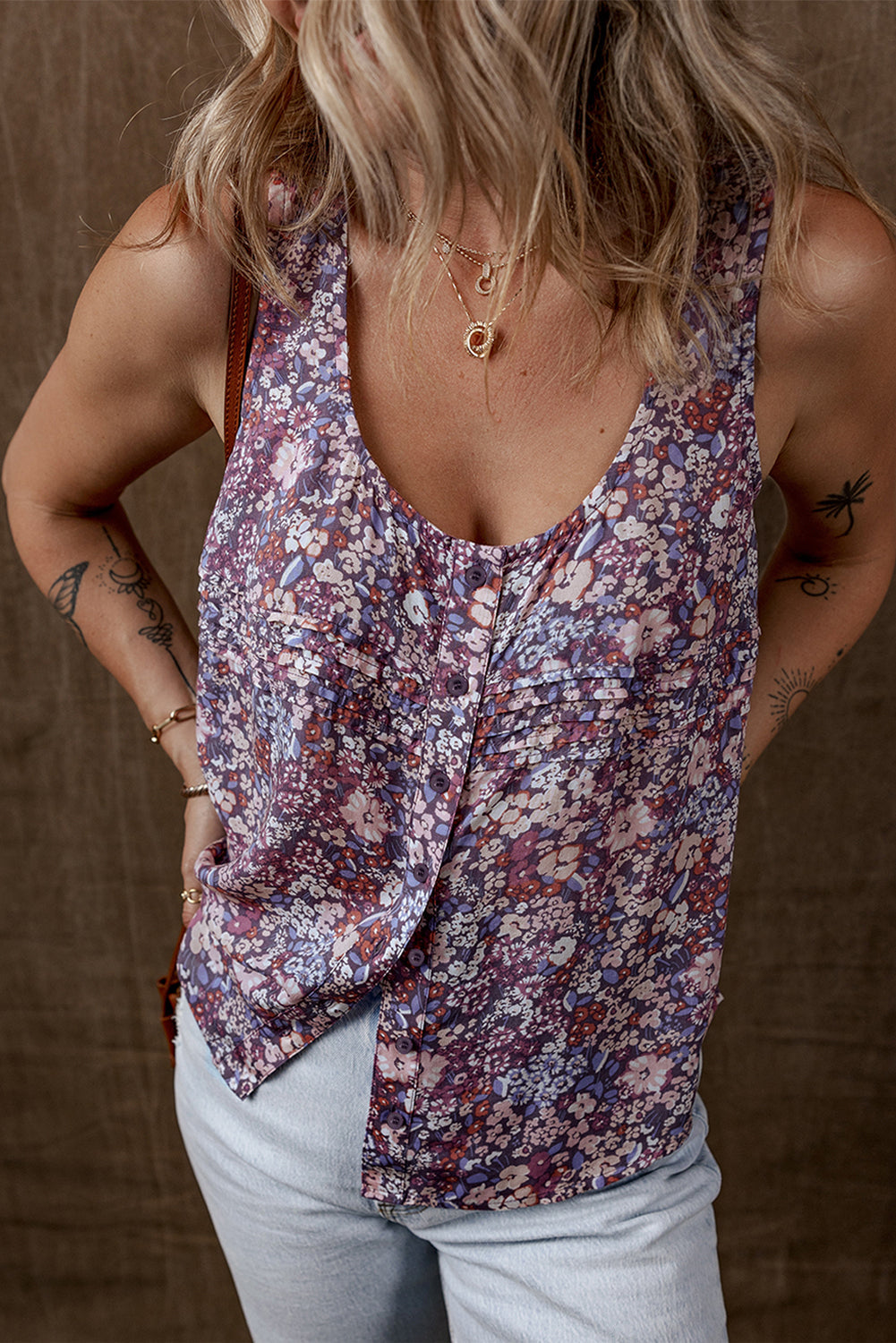 Boho Floral Pleated Buttoned Front Sleeveless Top eAura
