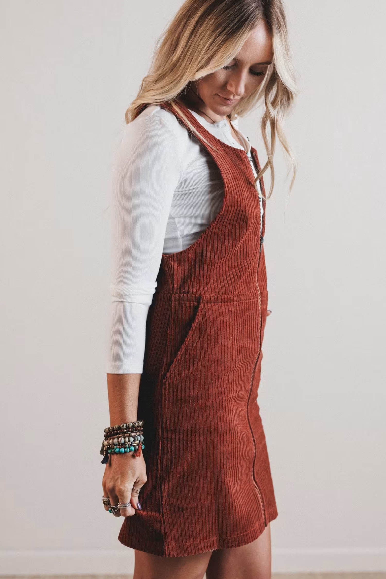Ribbed Corduroy Zip-Up Sleeveless Pocket Sheath Dress – Clay