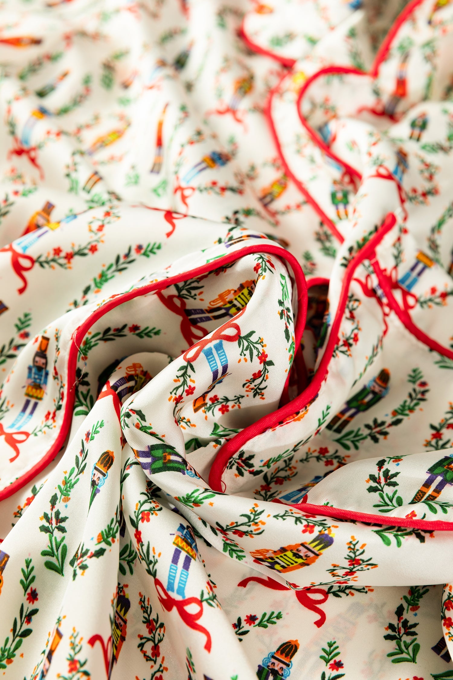 Nutcracker Print Contrast Trim Tied up Bow Silky 2pcs Pajama Set - eAura