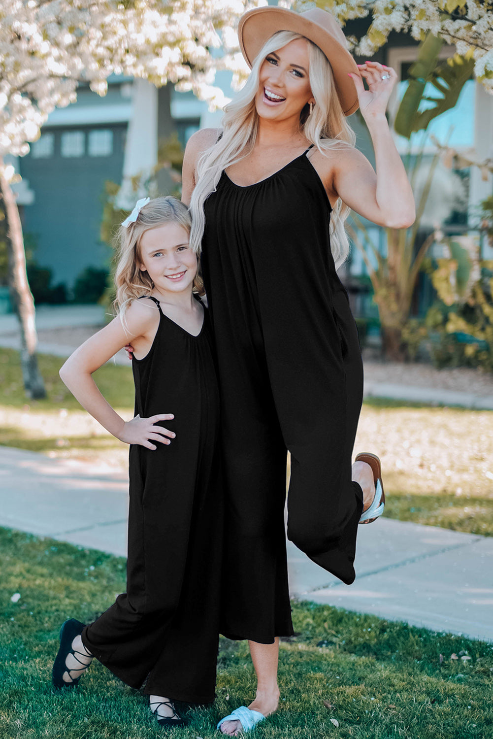 Black Spaghetti Straps Wide Leg Pocketed Jumpsuits eAura