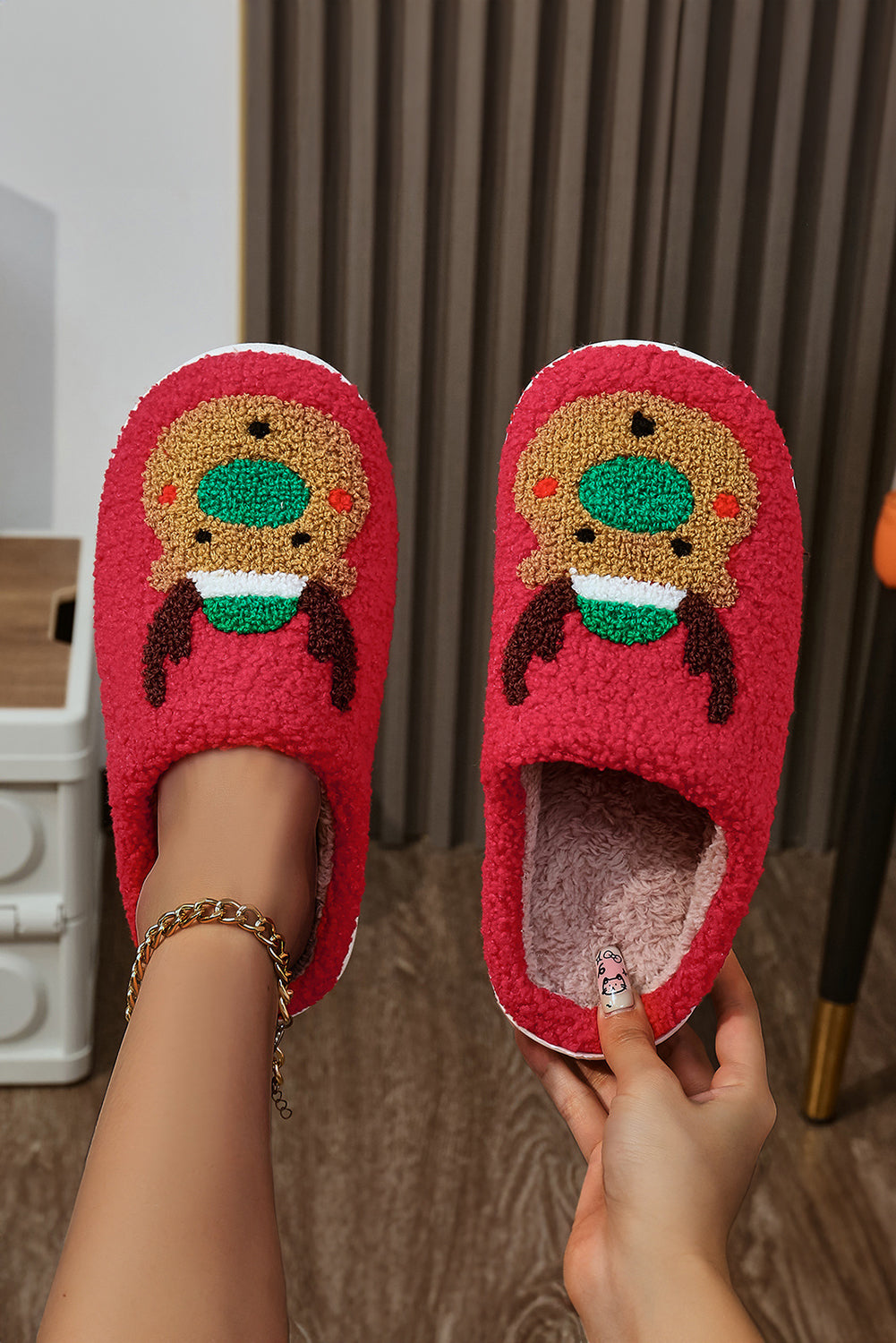 Christmas Reindeer Pattern Thick Sole Plush Slippers - eAura