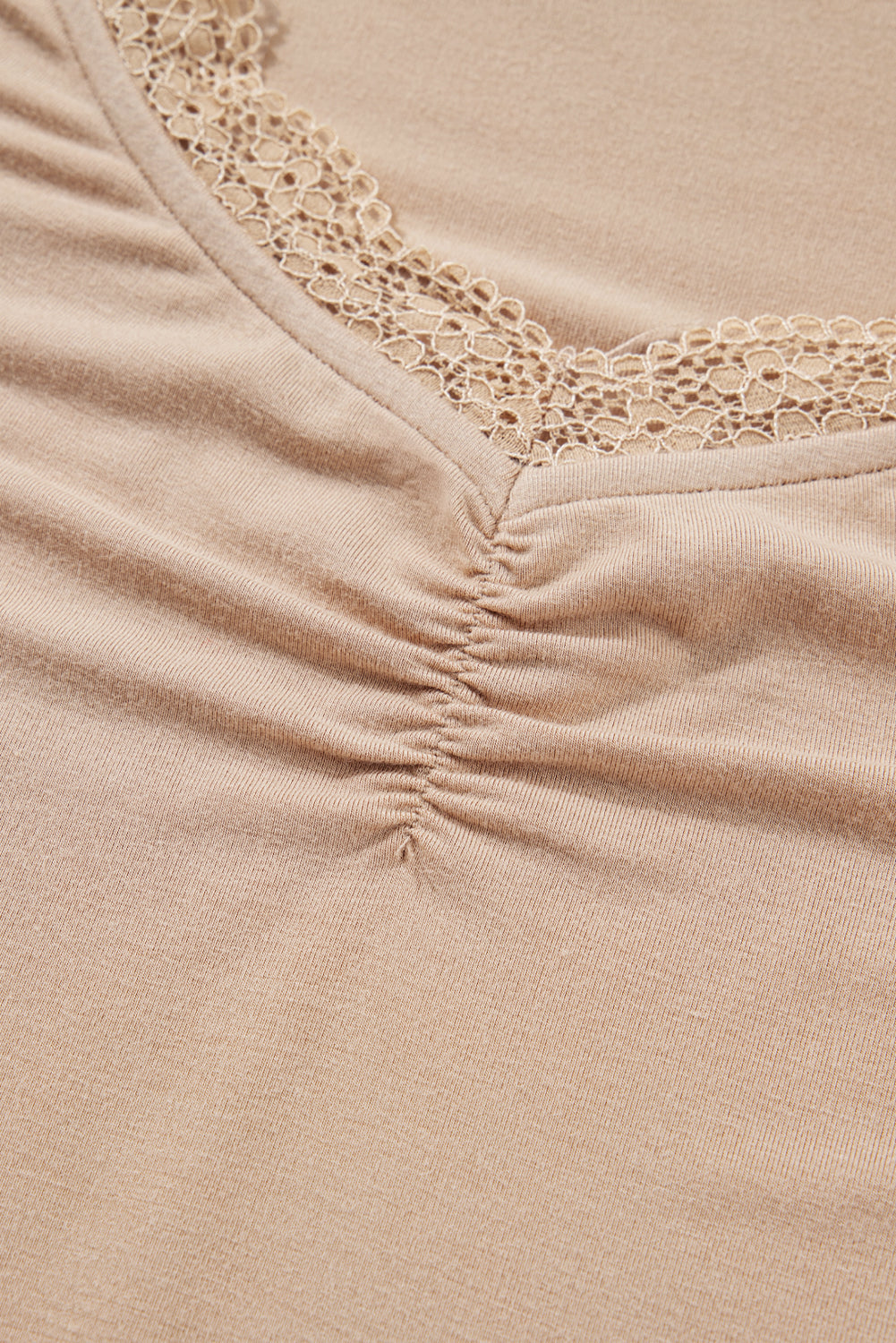 Lace-trimmed Sweetheart Neckline Ruched Detail Long Sleeve T-shirt eAura