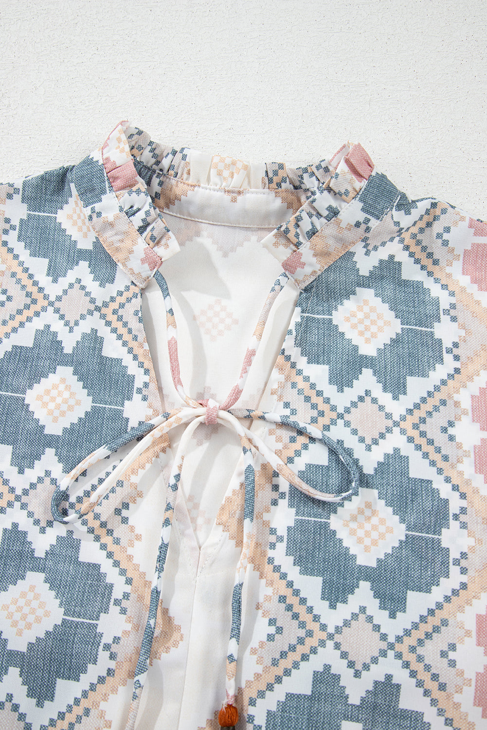 Khaki Geometric Print Tassel Tie Split Neck Balloon Sleeve Blouse eAura