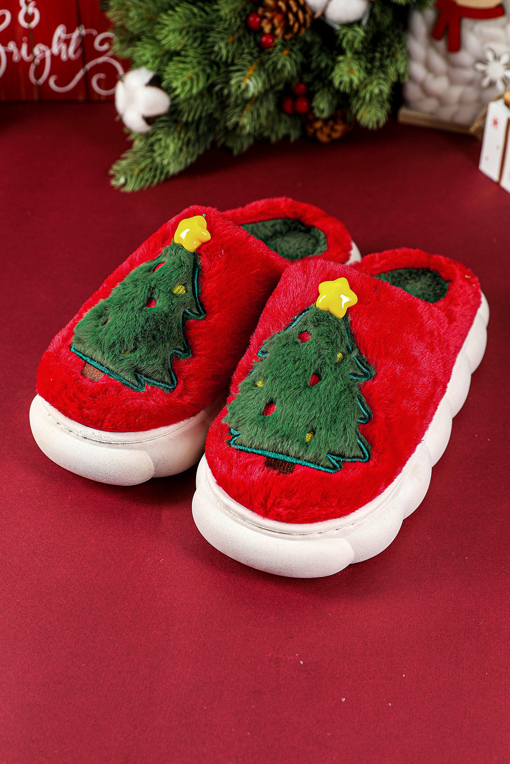 Red Christmas Tree Slippers - eAura