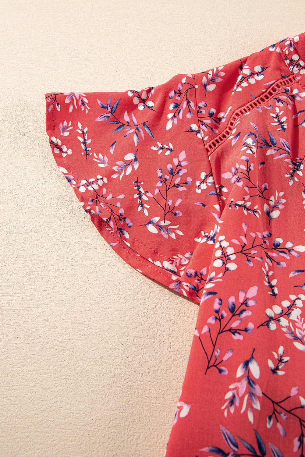 Red Floral Tie Split Neck Short Flounce Sleeve Crinkled Blouse eAura