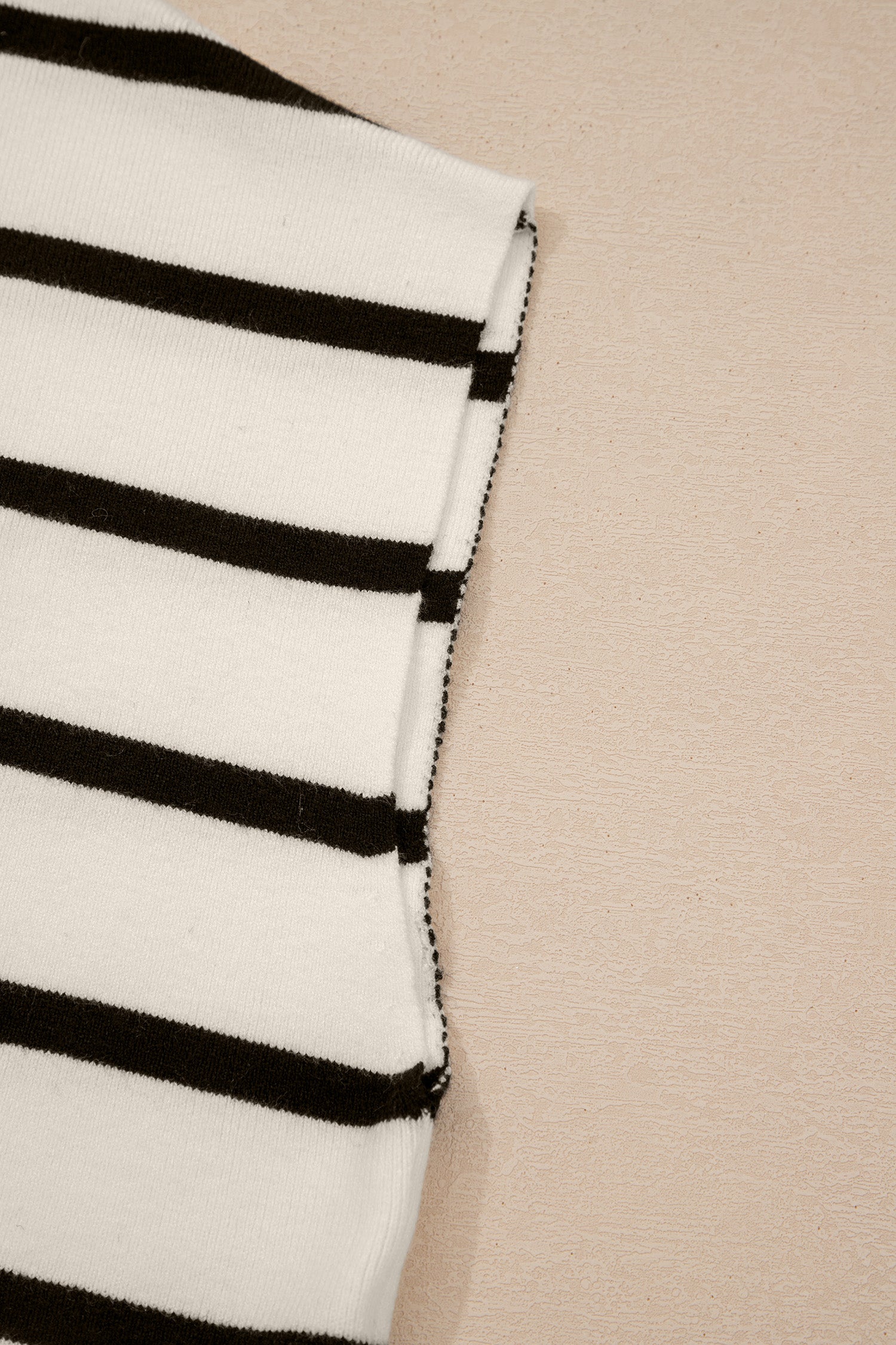 Side Slit Crew Neck Short Sleeve Sweater Tee