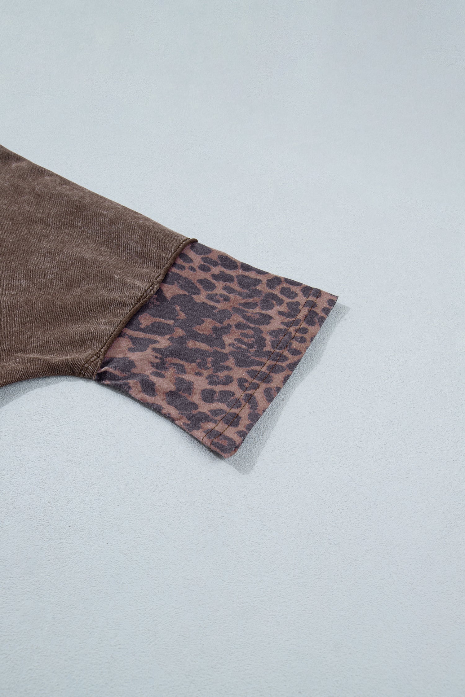 Coffee Mineral Wash Exposed Seam Leopard Star Patched T Shirt – Brown