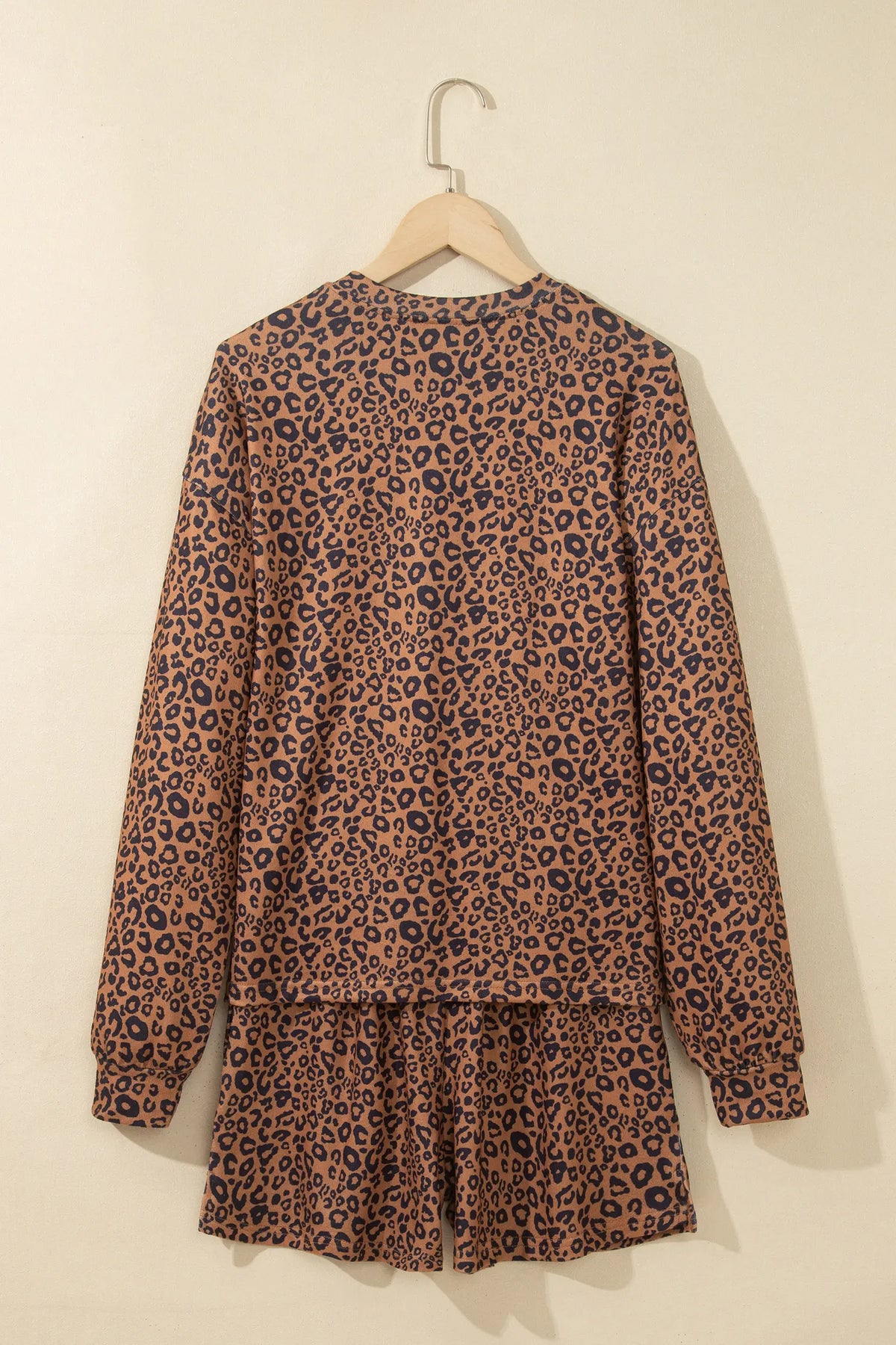 Leopard Print Long Sleeve Henley Top Elastic Waist Shorts 2pcs Outfit – Brown