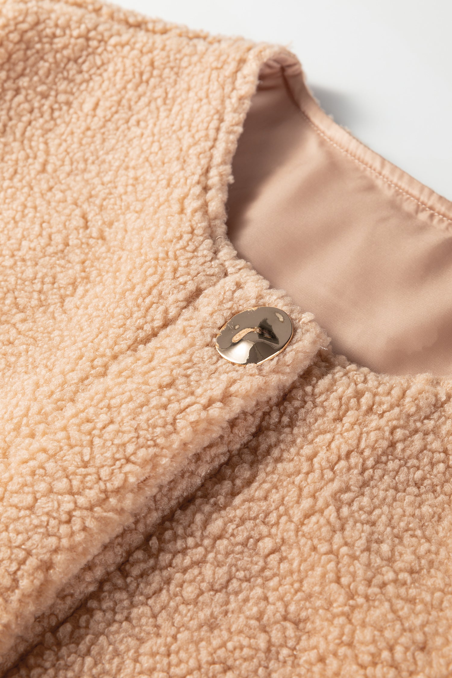 Big Button Accent Fuzzy Pocket Vest – Light French Beige