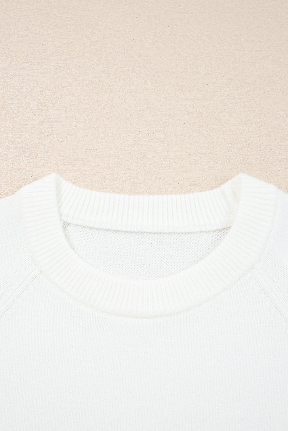 MERRY Christmas Raglan Sleeve Sweater eAura
