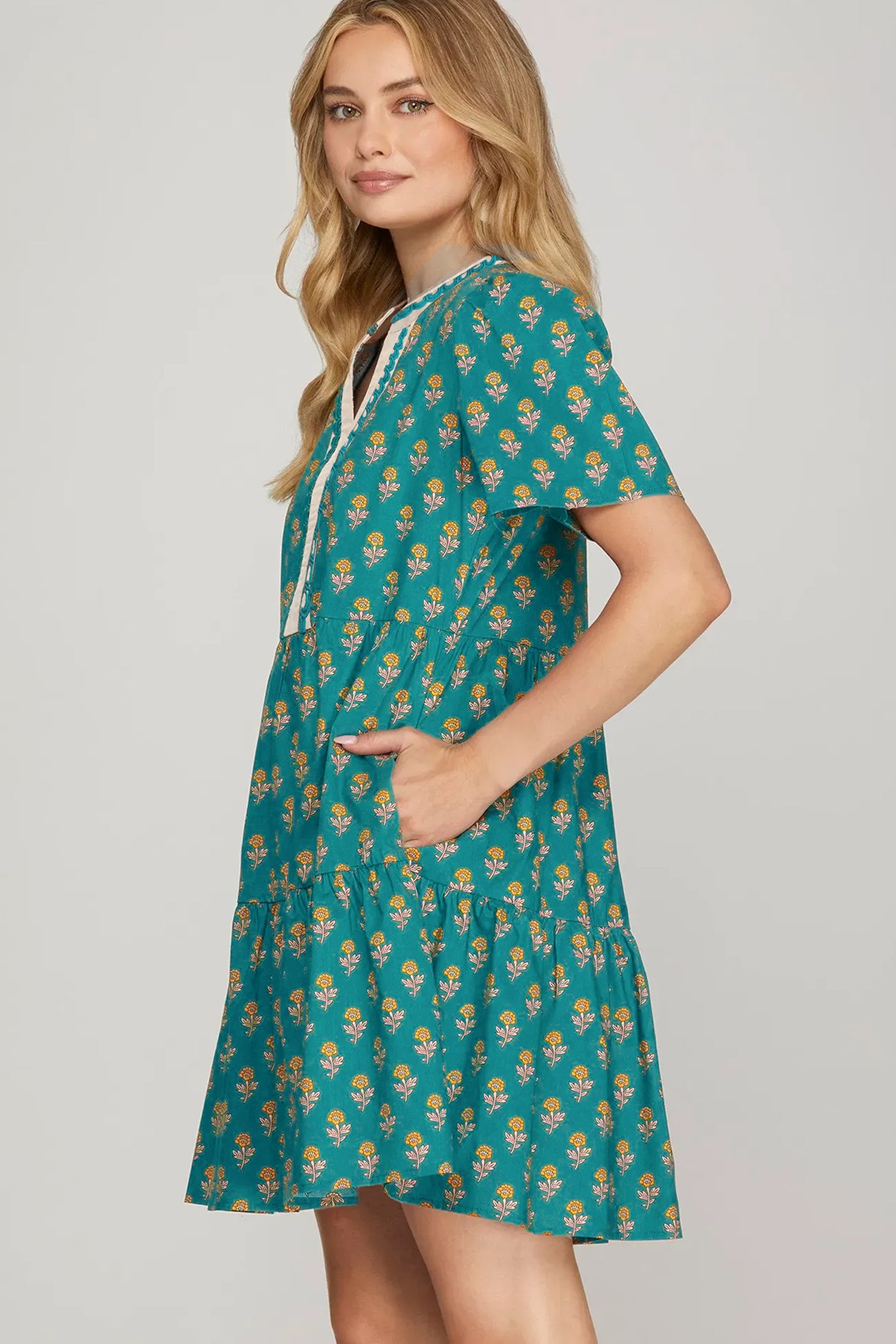 Green Contrast Trim V-Neck Short Sleeve Floral Dress