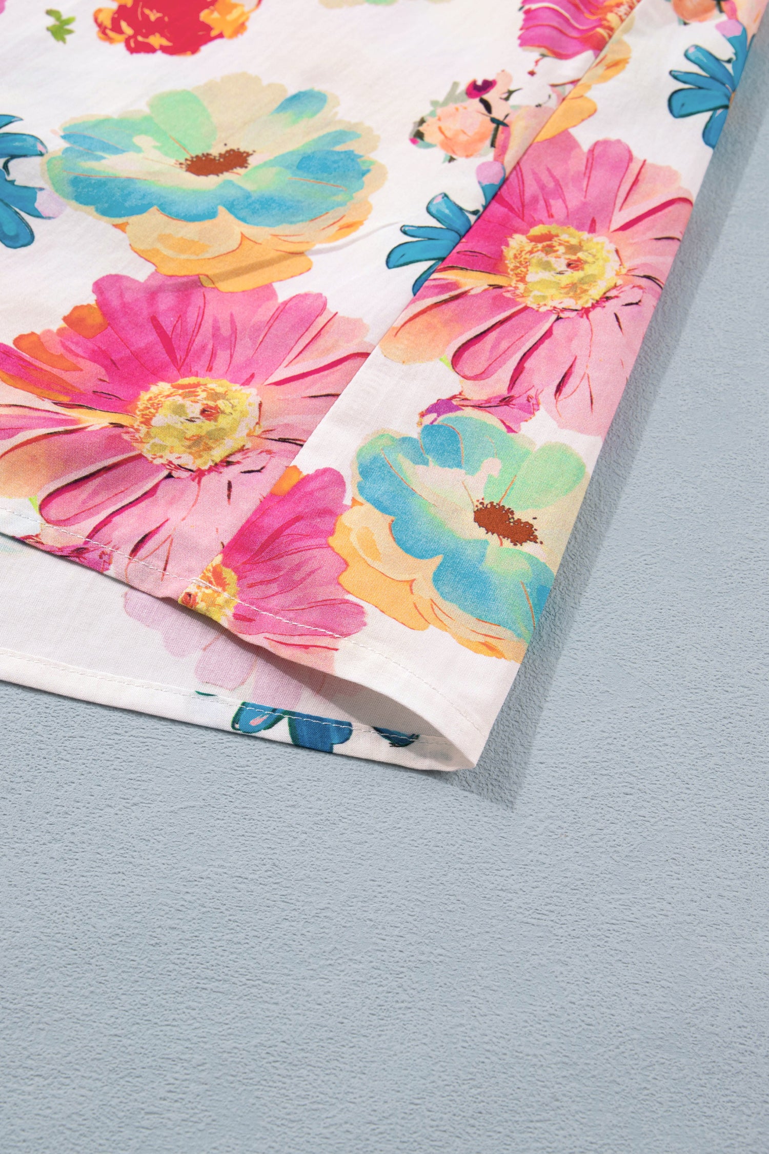 Vibrant Summer Floral Tie V-Neck Short Puff Sleeve Blouse