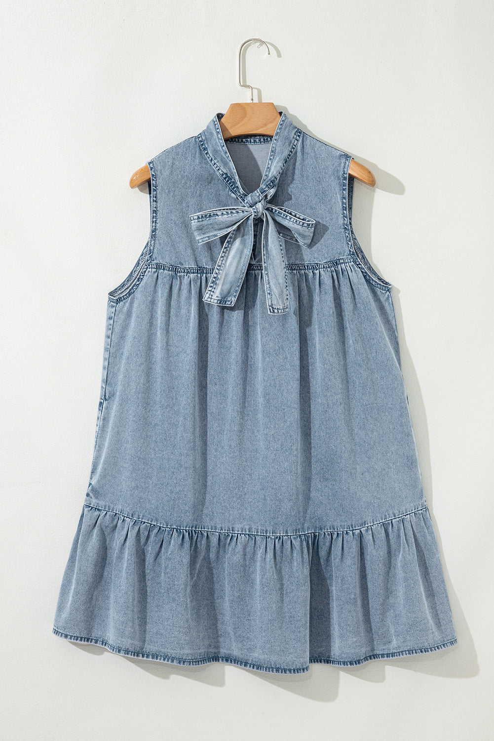 Bowknot Neck Sleeveless Ruffled Chambray Dress eAura