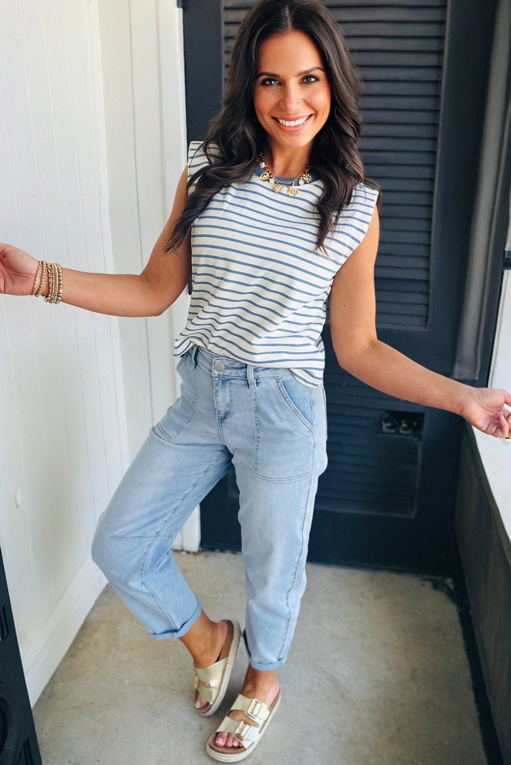 High Rise Barrel Relaxed Patch Pocket Jeans - eAura