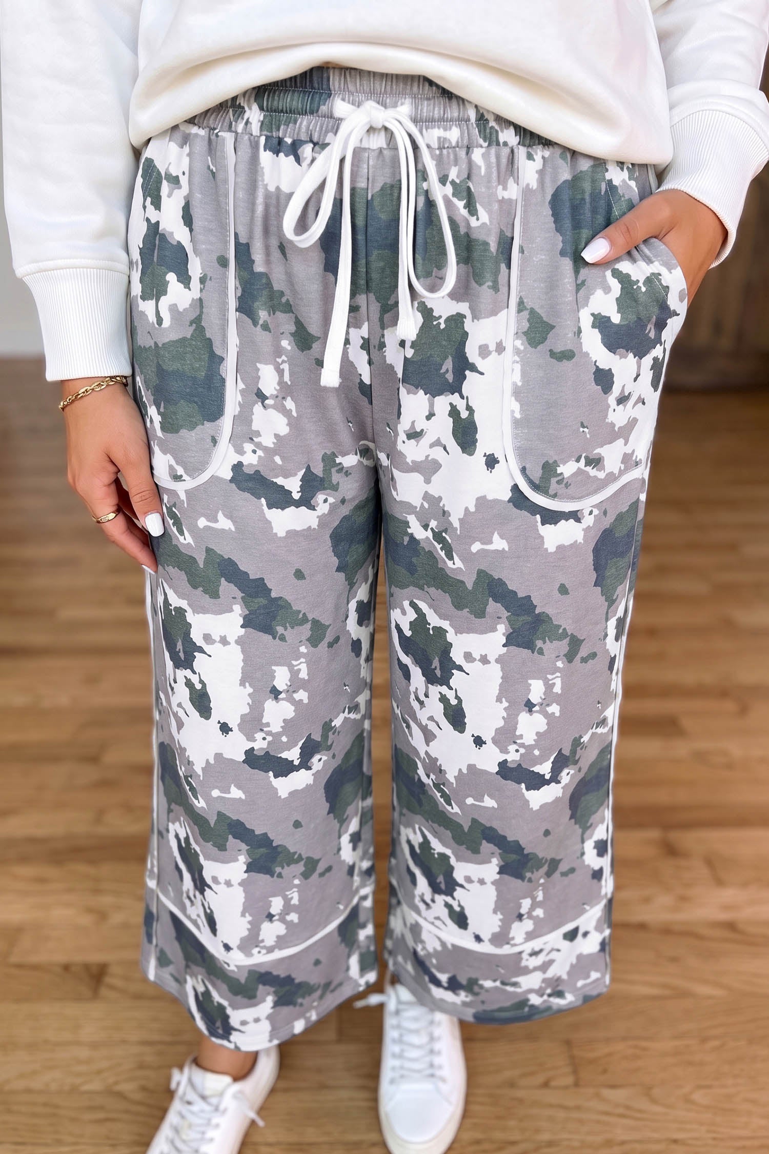 Camo Drawstring Waist Patch Pocket Plus Size Pants – Brown