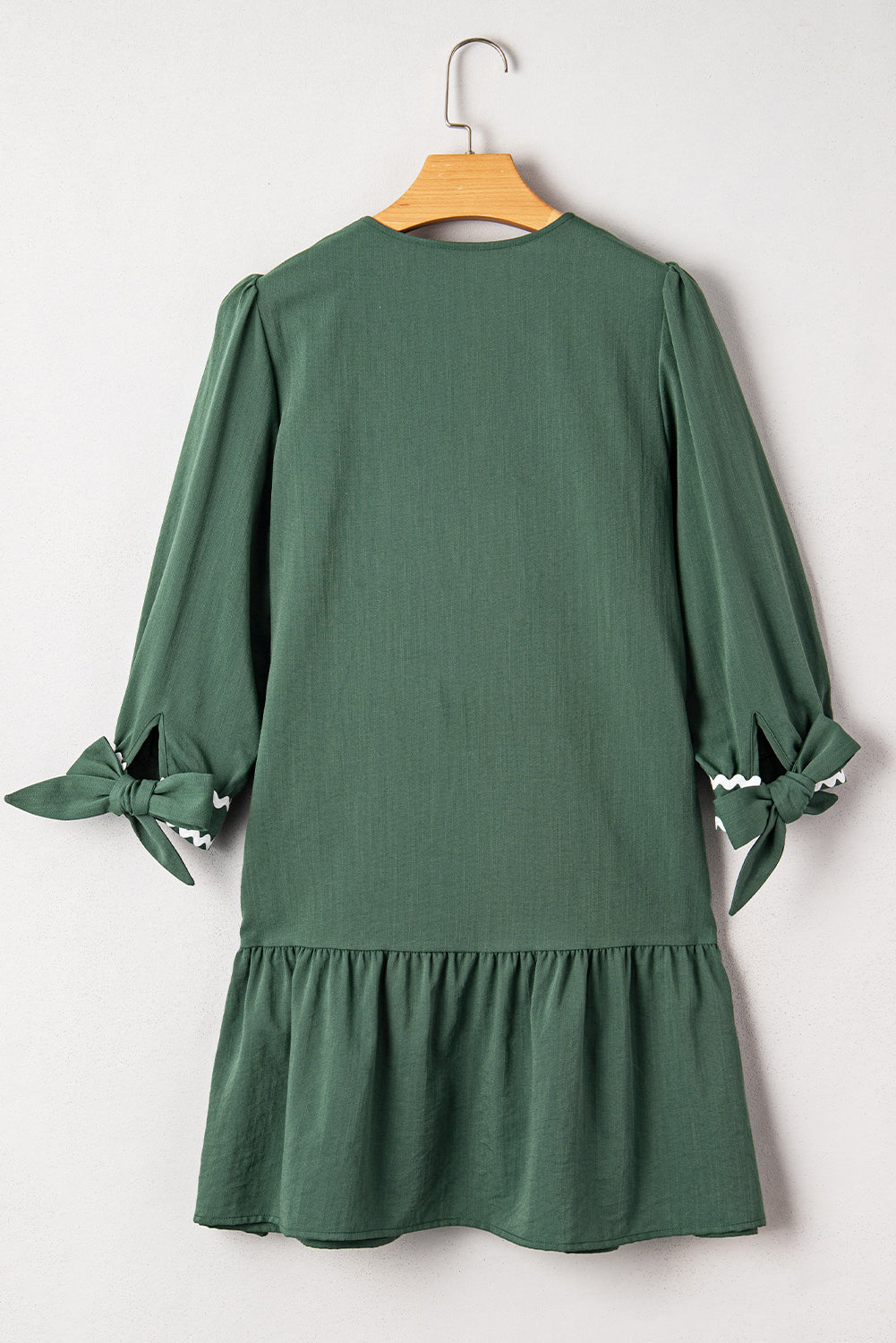 Contrast Ricrac Trim Button V-Neck Knotted Bracelet Sleeve Shift Dress - Green / S - Dresses/Mini Dresses