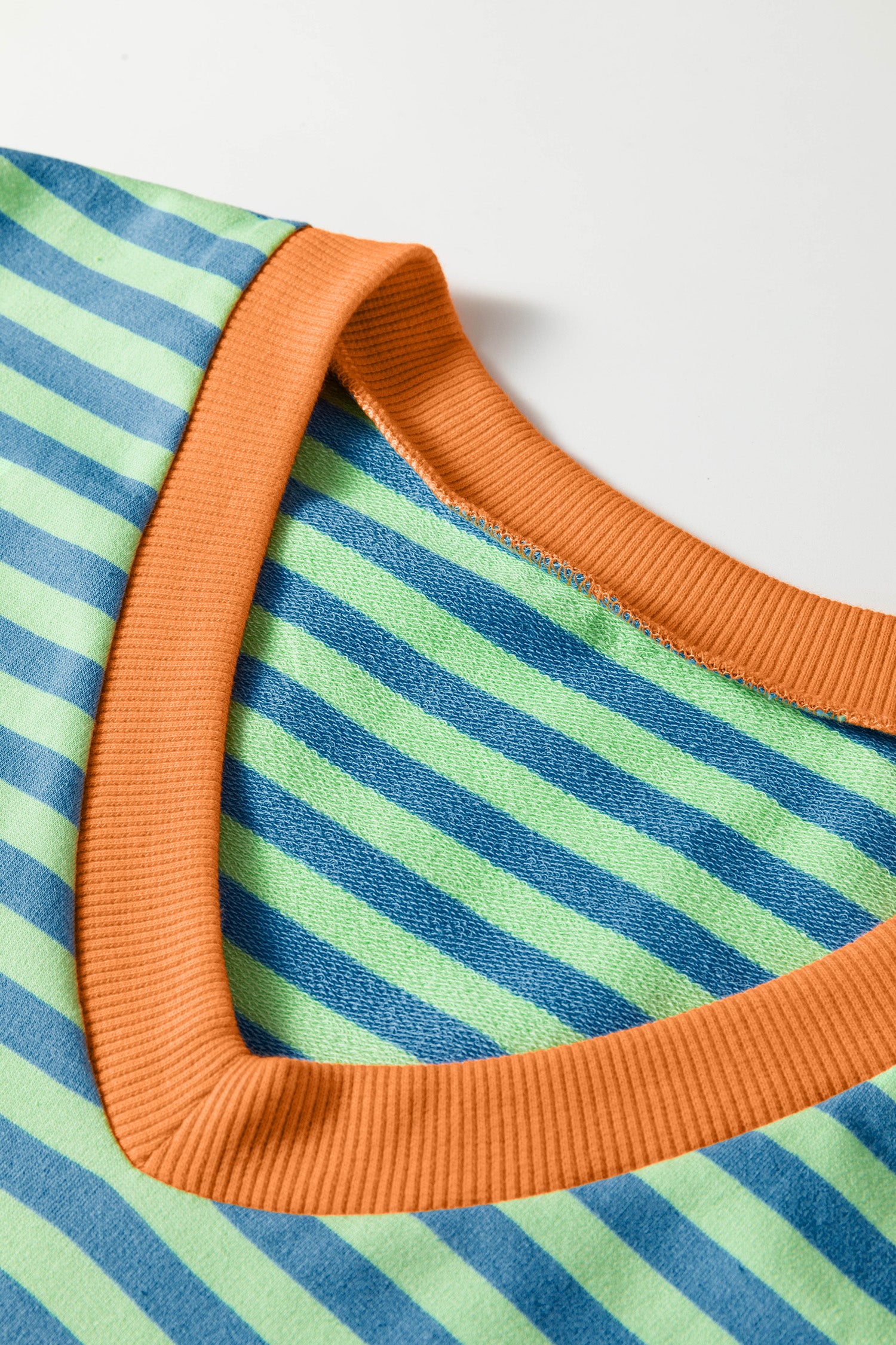 Colorblock Trim V Neck Tee Drawstring Elastic Waist Short Set – Yellow Stripe